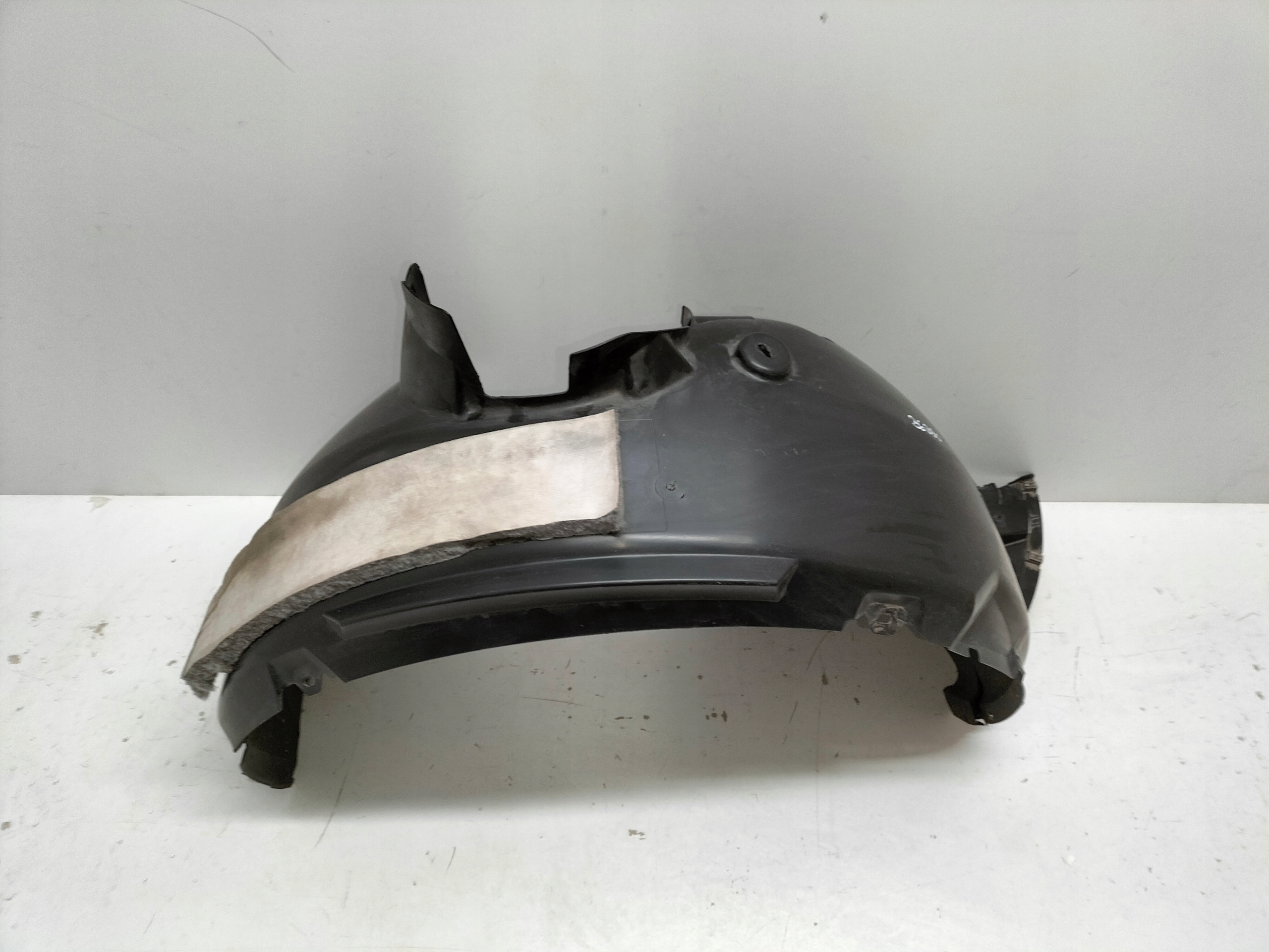 PRAVY PREDNY PODBLATNIK AUDI A1 II 18-