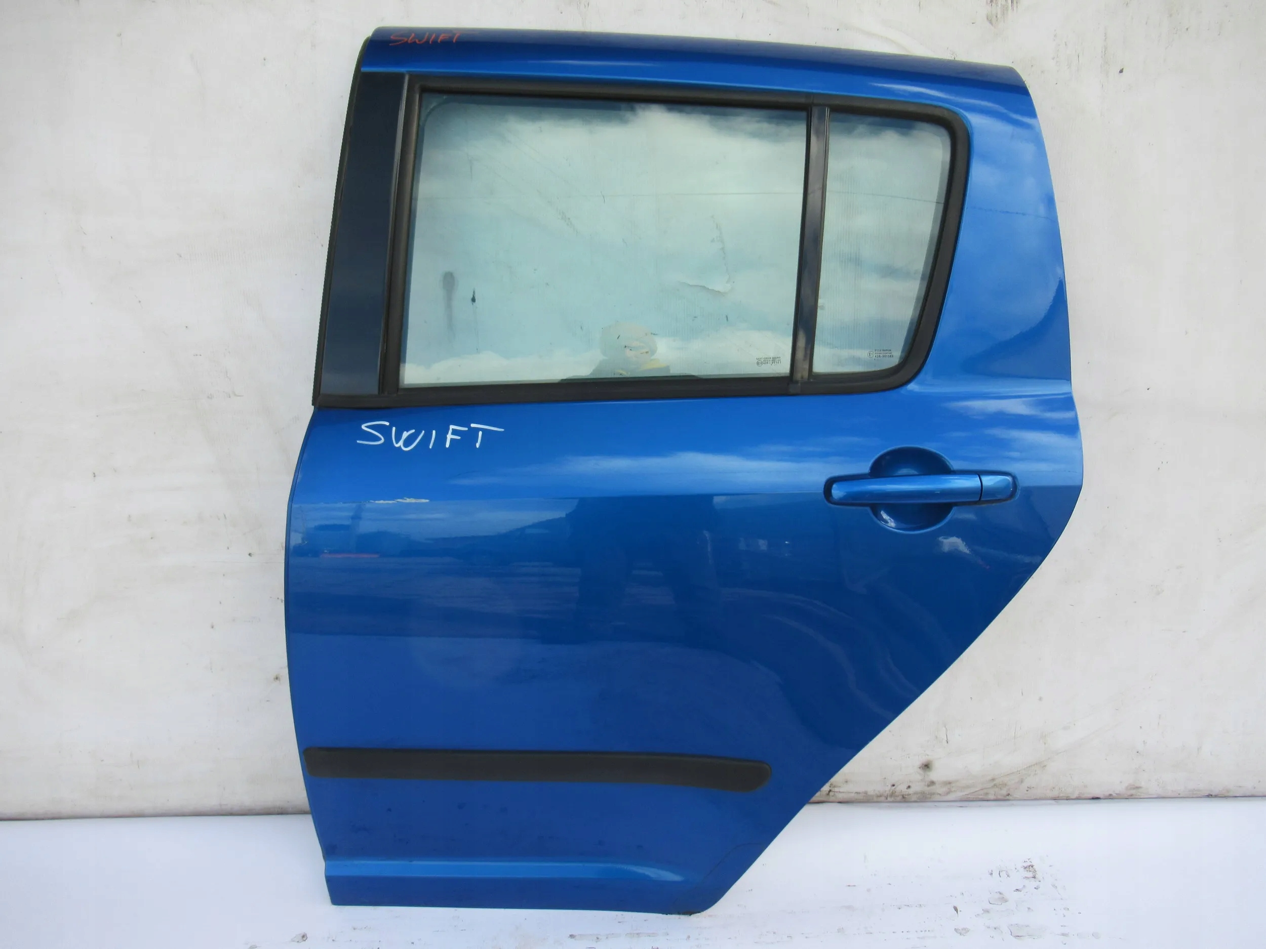 LAVE ZADNE DVERE Suzuki Swift MK6