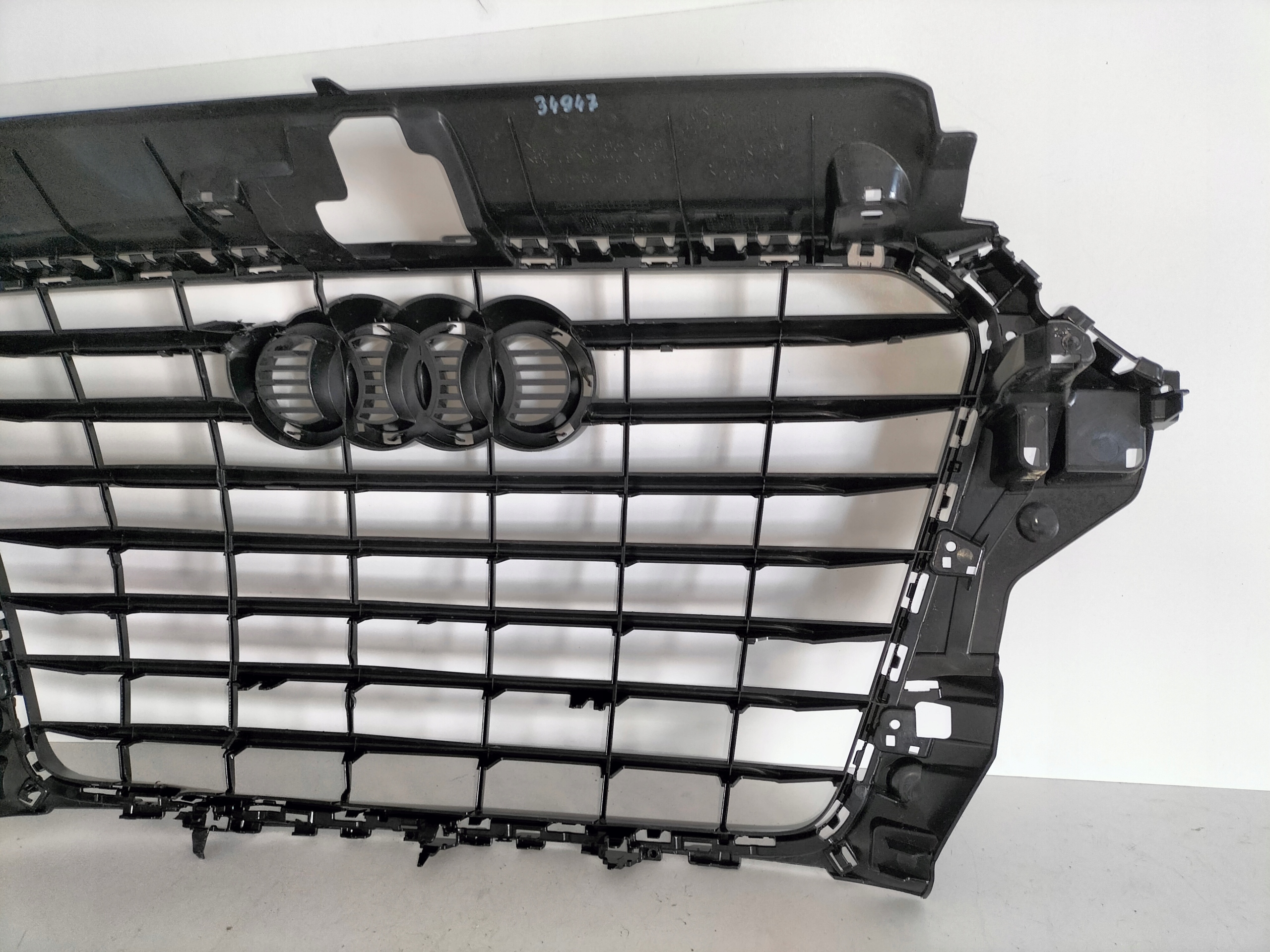 MRIEZKA LISTA AUDI A3 8V 12-16 SEDAN S3