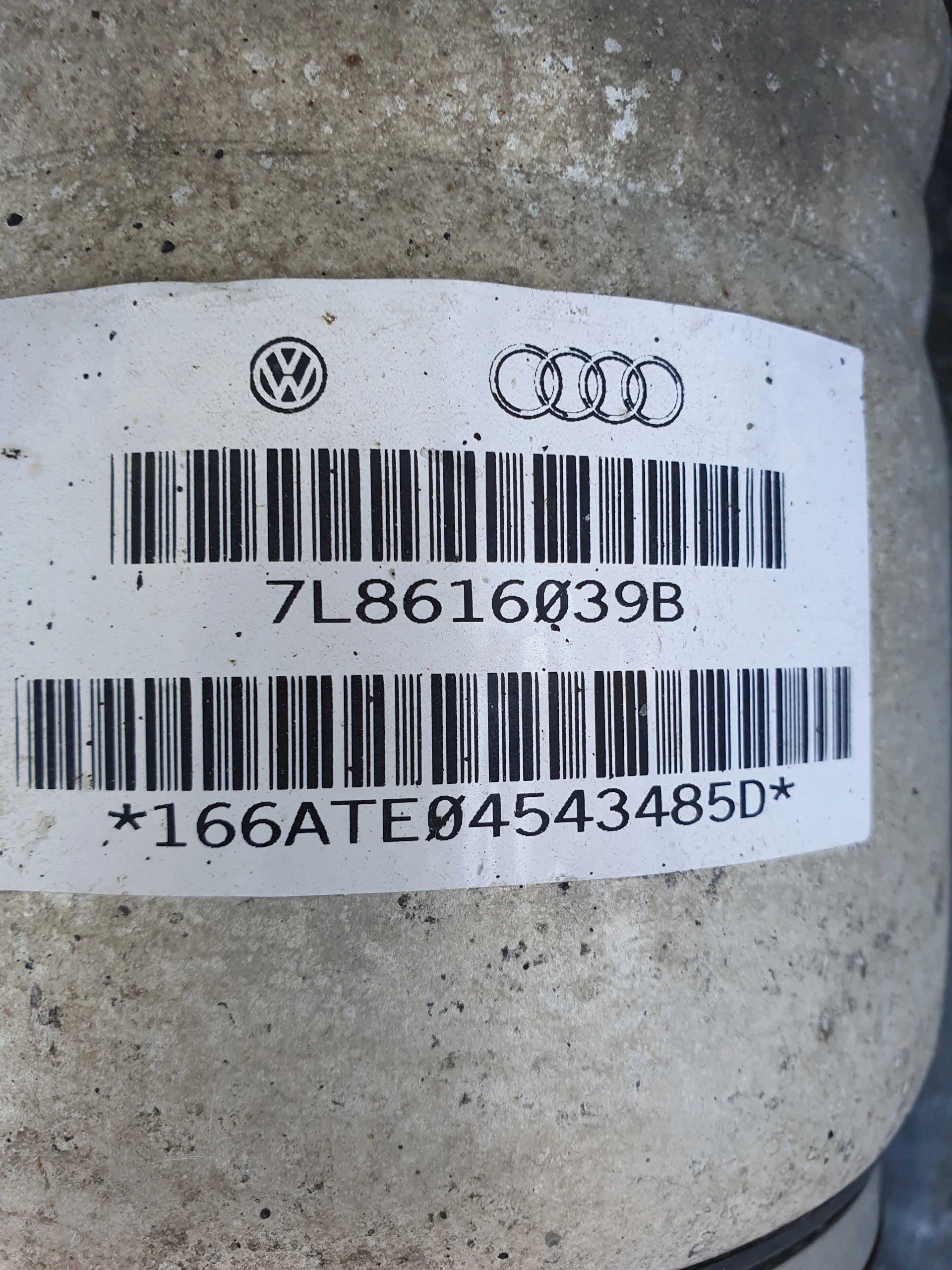 AUDI Q7 4L MECH LAVY PREDNY 7L8616039B