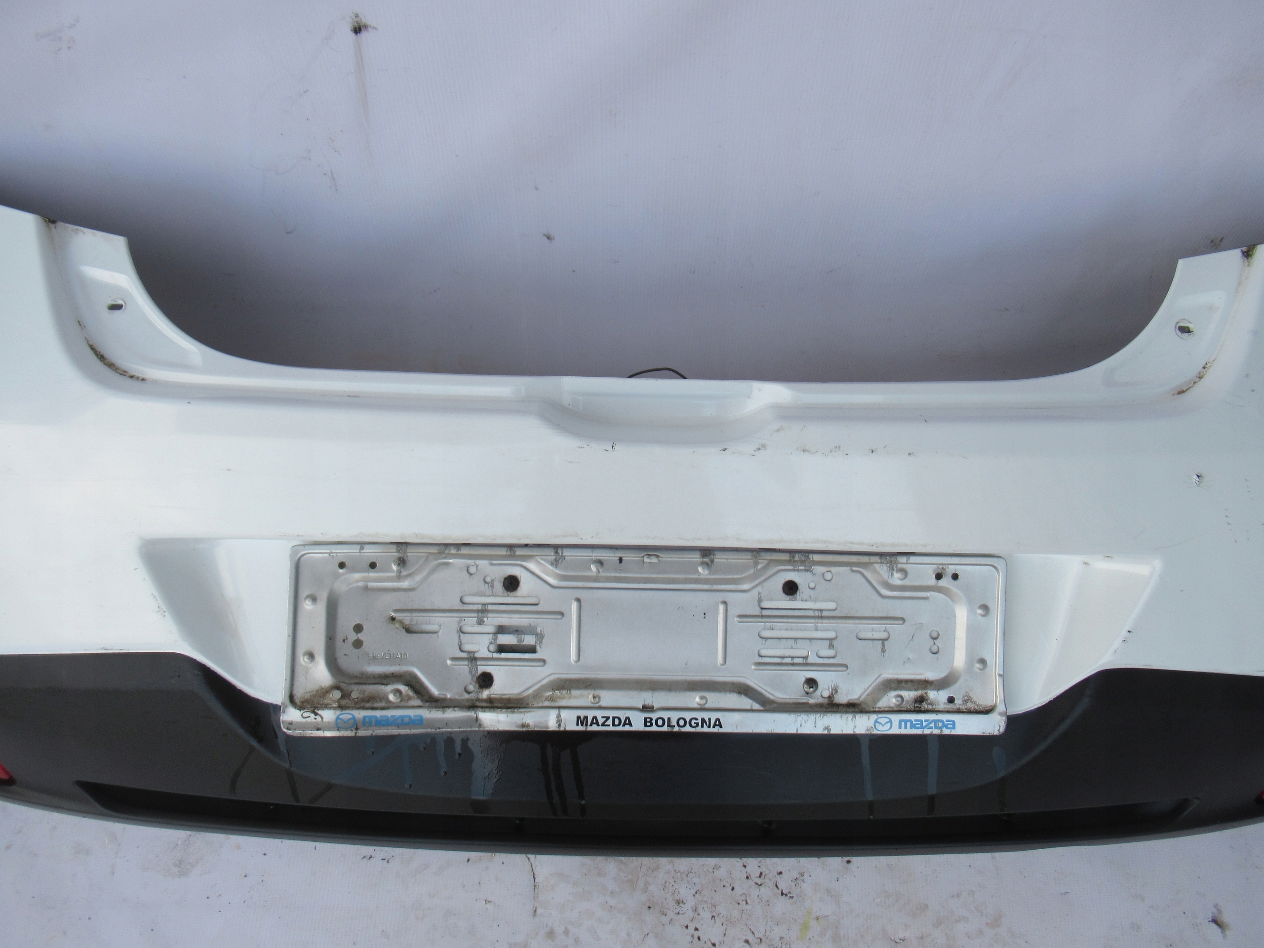 ZADNÝ NÁRAZNÍK MAZDA 2 07-