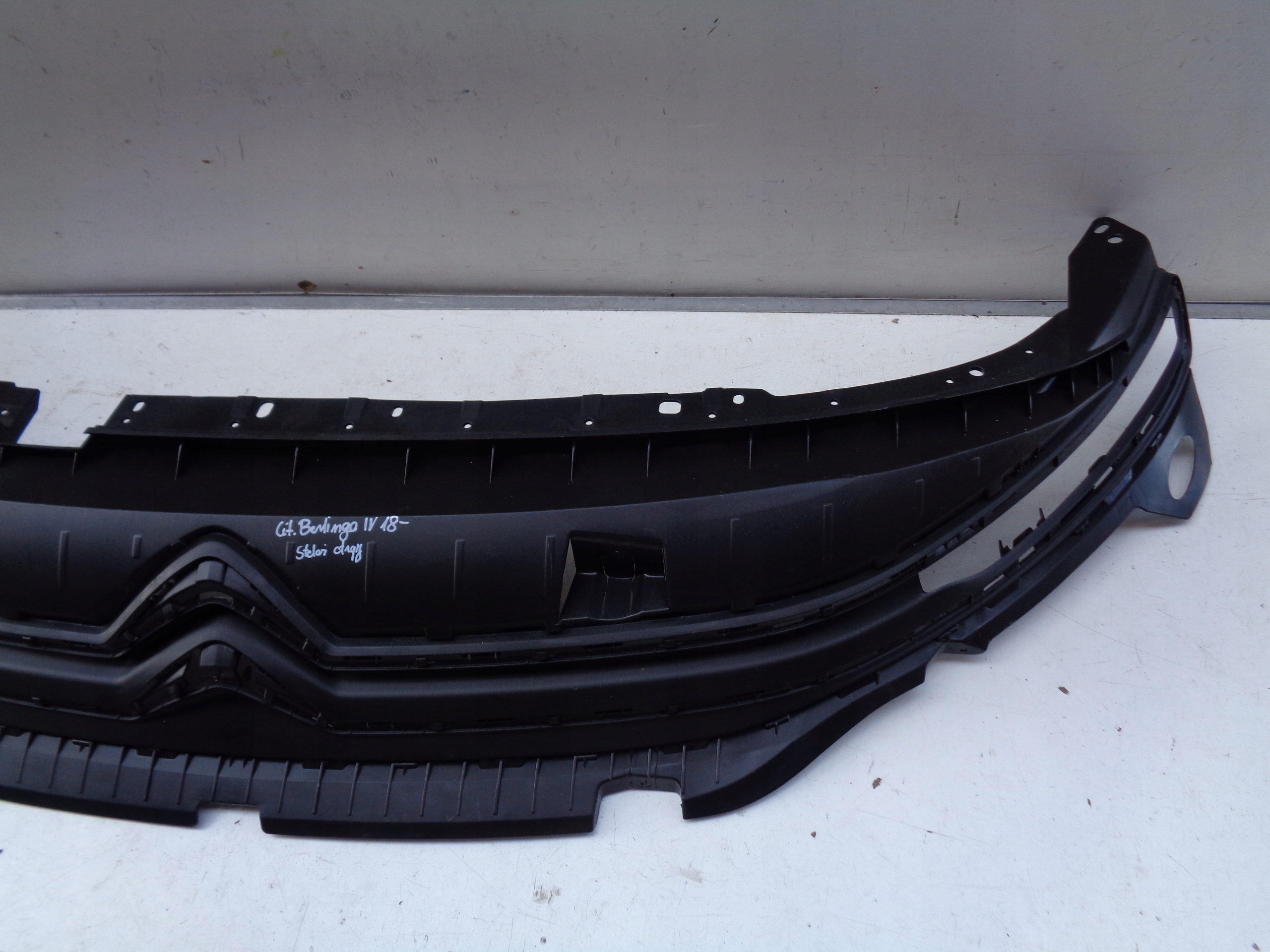 MRIEZKA LISTA CITROEN BERLINGO IV 18-