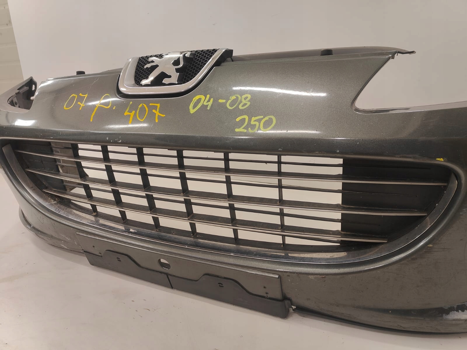 Peugeot 407 04-08 PREDNÝ NÁRAZNÍK KOMPLETNY