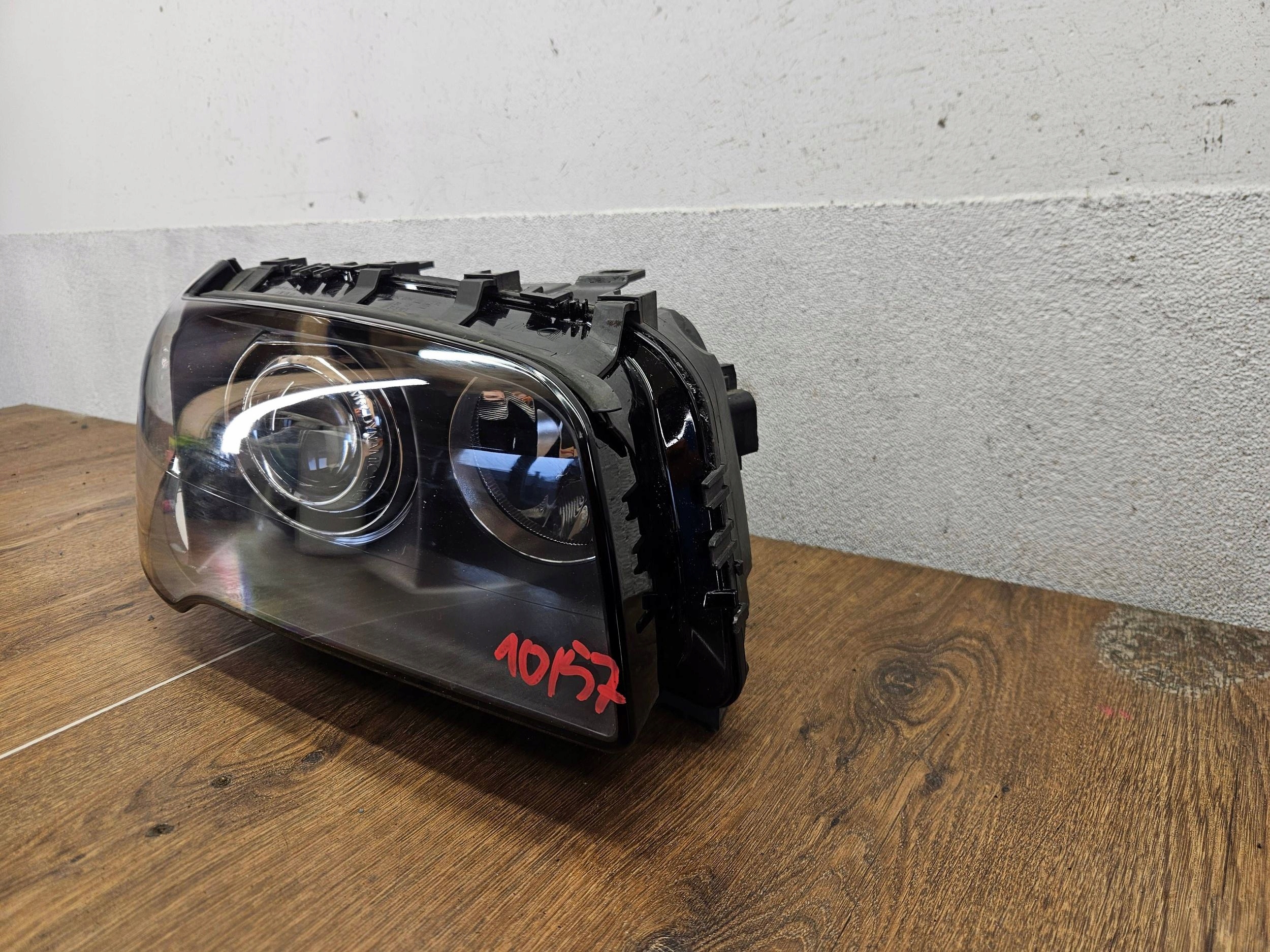 BMW X3 E83 XENON NATAČACI DYNAMIC PRAVÉ PREDNÉ SVETLO