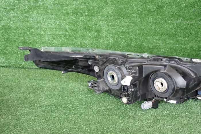 TOYOTA COROLLA E16 LIFT 16-19 LAVE PREDNE SVETLO