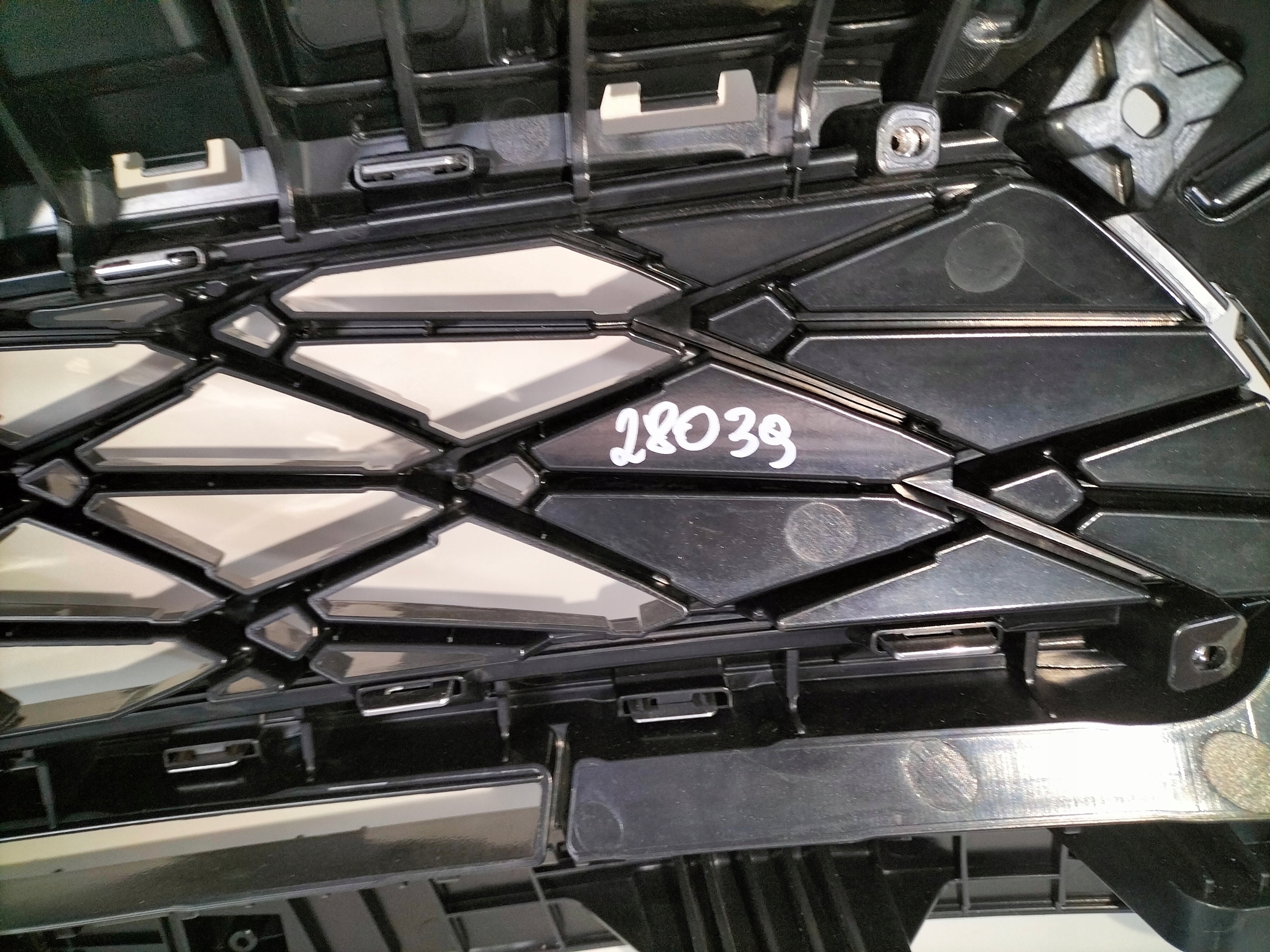MRIEZKA LISTA KIA X-CEED LIFT 22- GT-LINE
