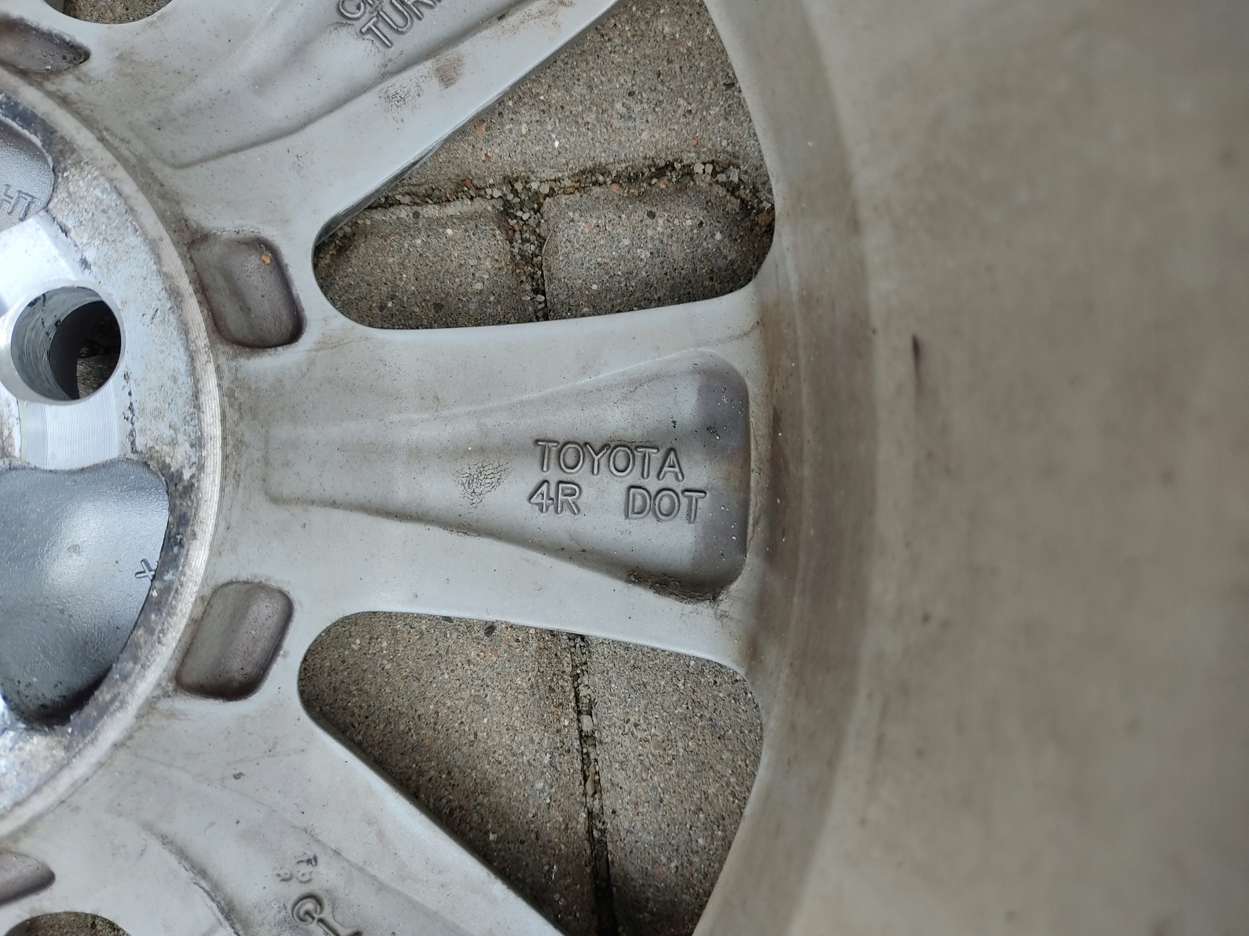 HLINIKOVY DISK ELEKTRON 15 TOYOTA YARIS II 4×100 5.5J 42611-0D240