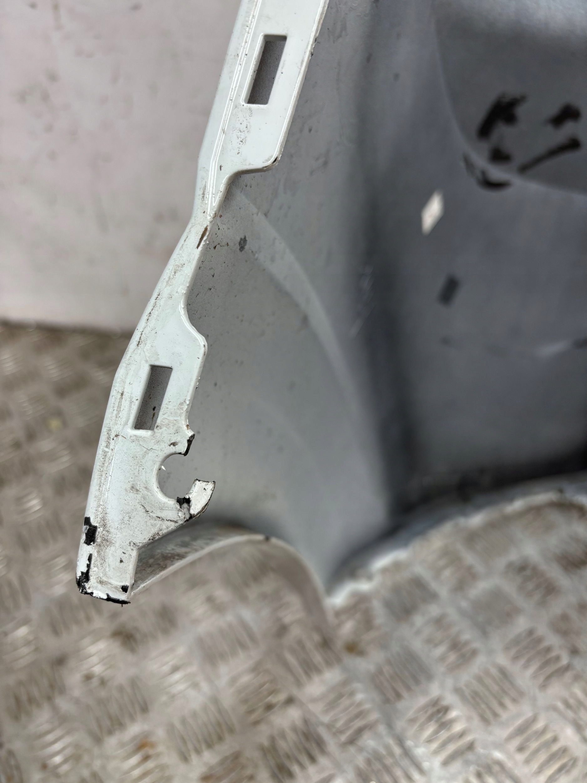 ZADNÝ NÁRAZNÍK DACIA SANDERO III 20-