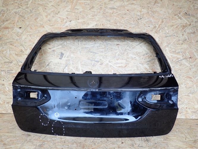 MERCEDES W213 213 E-KLASA KOMBI ZADNÁ KAPOTA