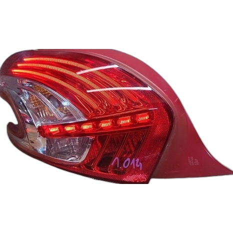 PEUGEOT 208 9672628280 PRAVE ZADNE SVETLO