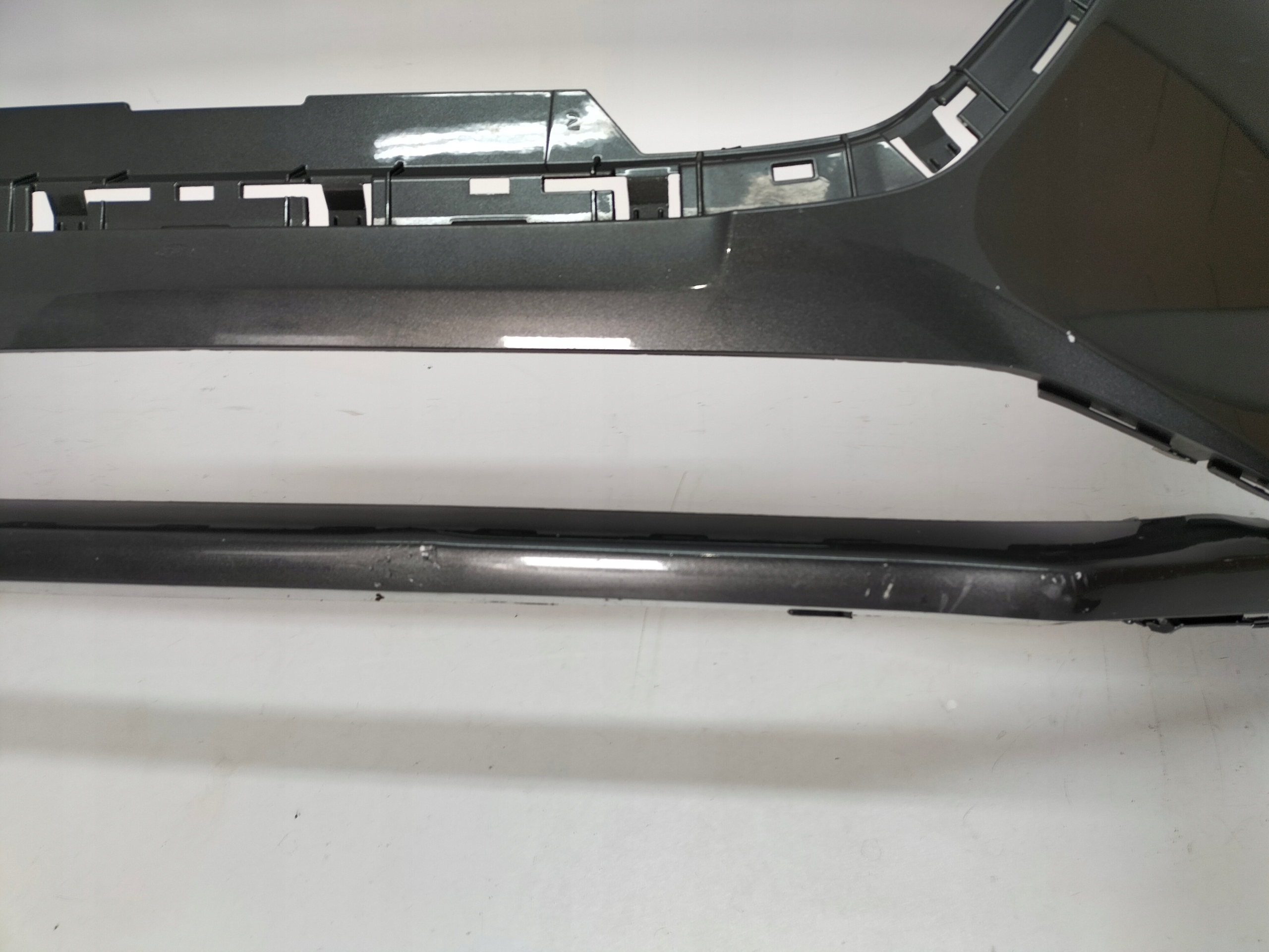 PREDNÝ NÁRAZNÍK FORD FOCUS MK4 18-