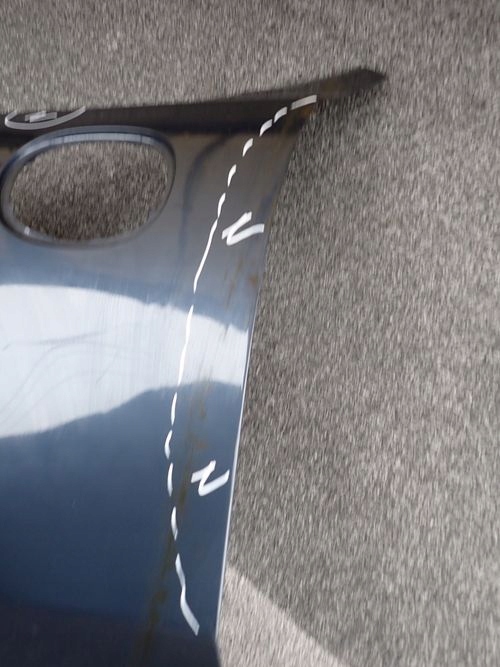 VOLVO V90 S90 PLUG IN HYBRID ĽAVÝ PREDNÝ BLATNÍK