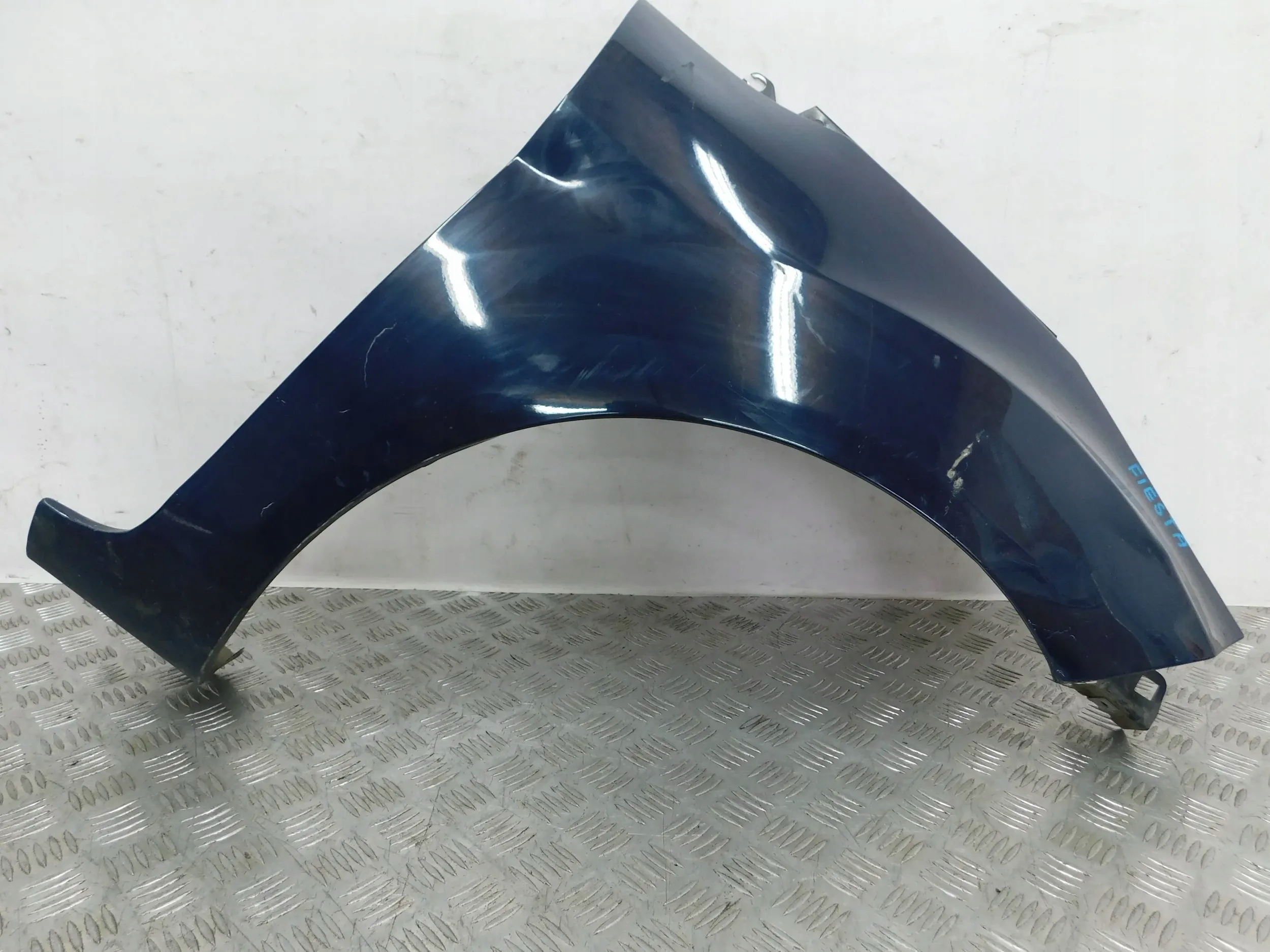 BLATNIK PREDNÝ PRAVY FORD FIESTA MK7 LIFT 12-