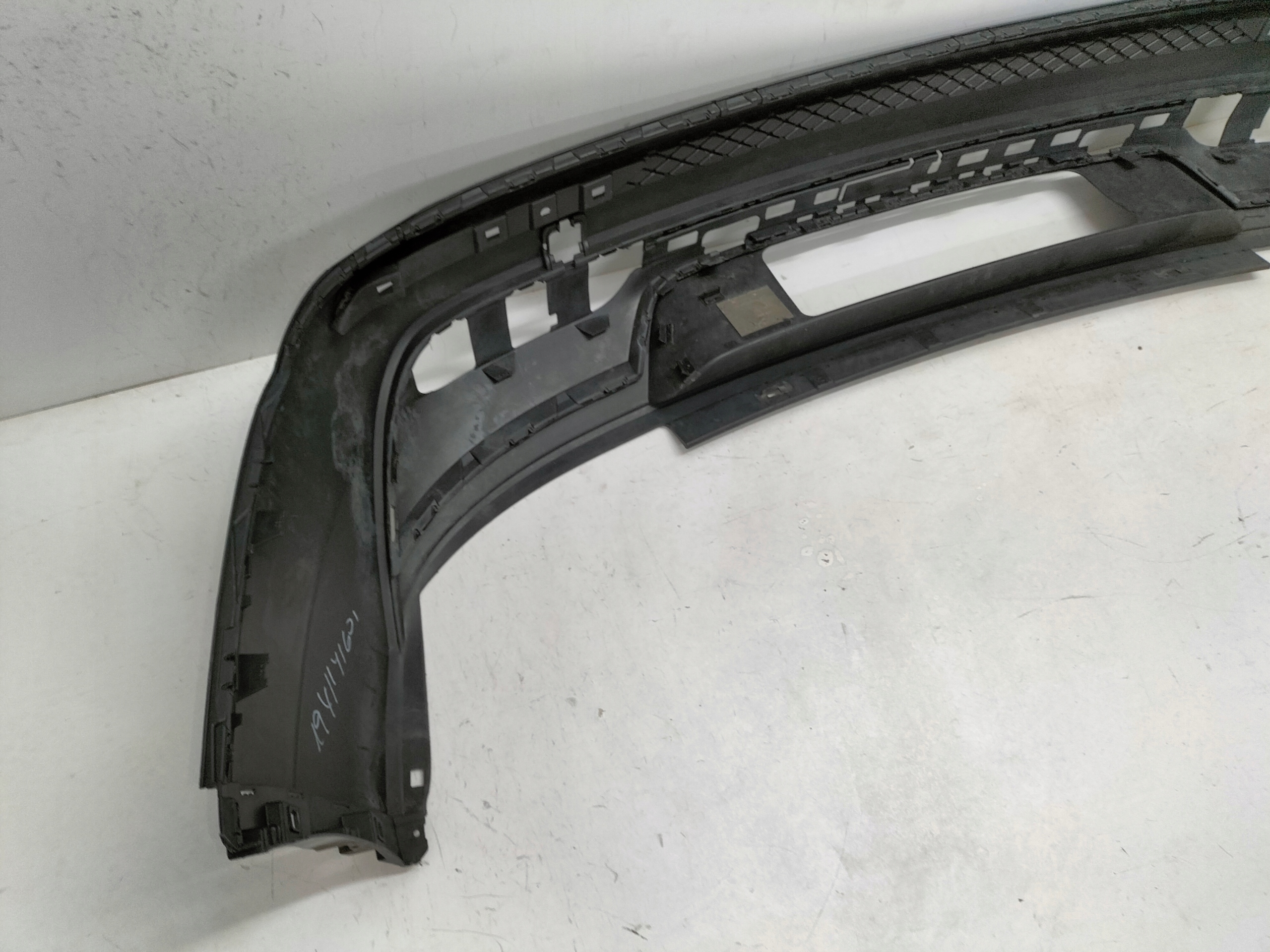 ZADNÝ NÁRAZNÍK SEAT TARRACO 18-