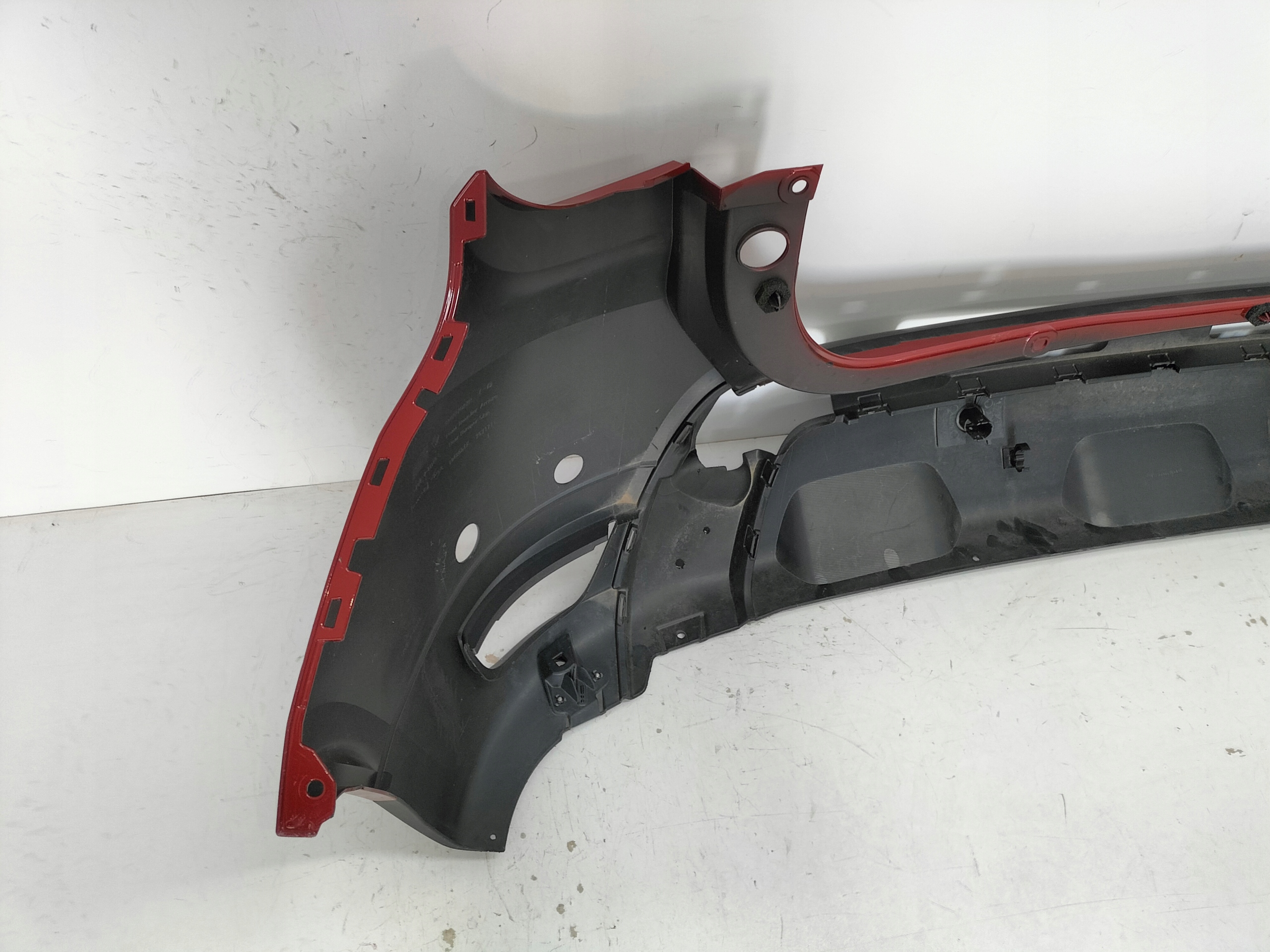 ZADNÝ NÁRAZNÍK DACIA DUSTER II 17-
