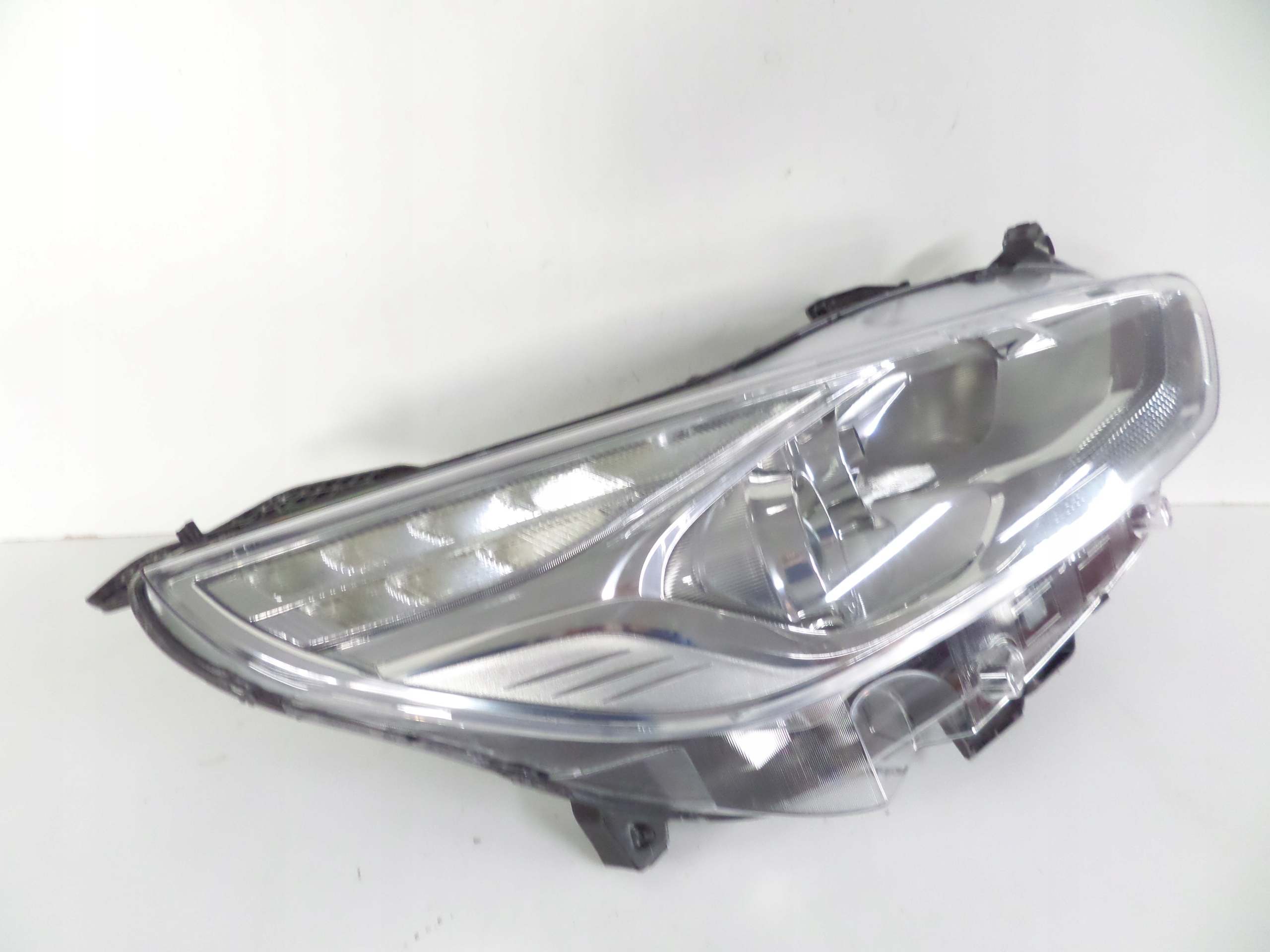 PRAVE PREDNE SVETLO FORD GALAXY MK4 15-