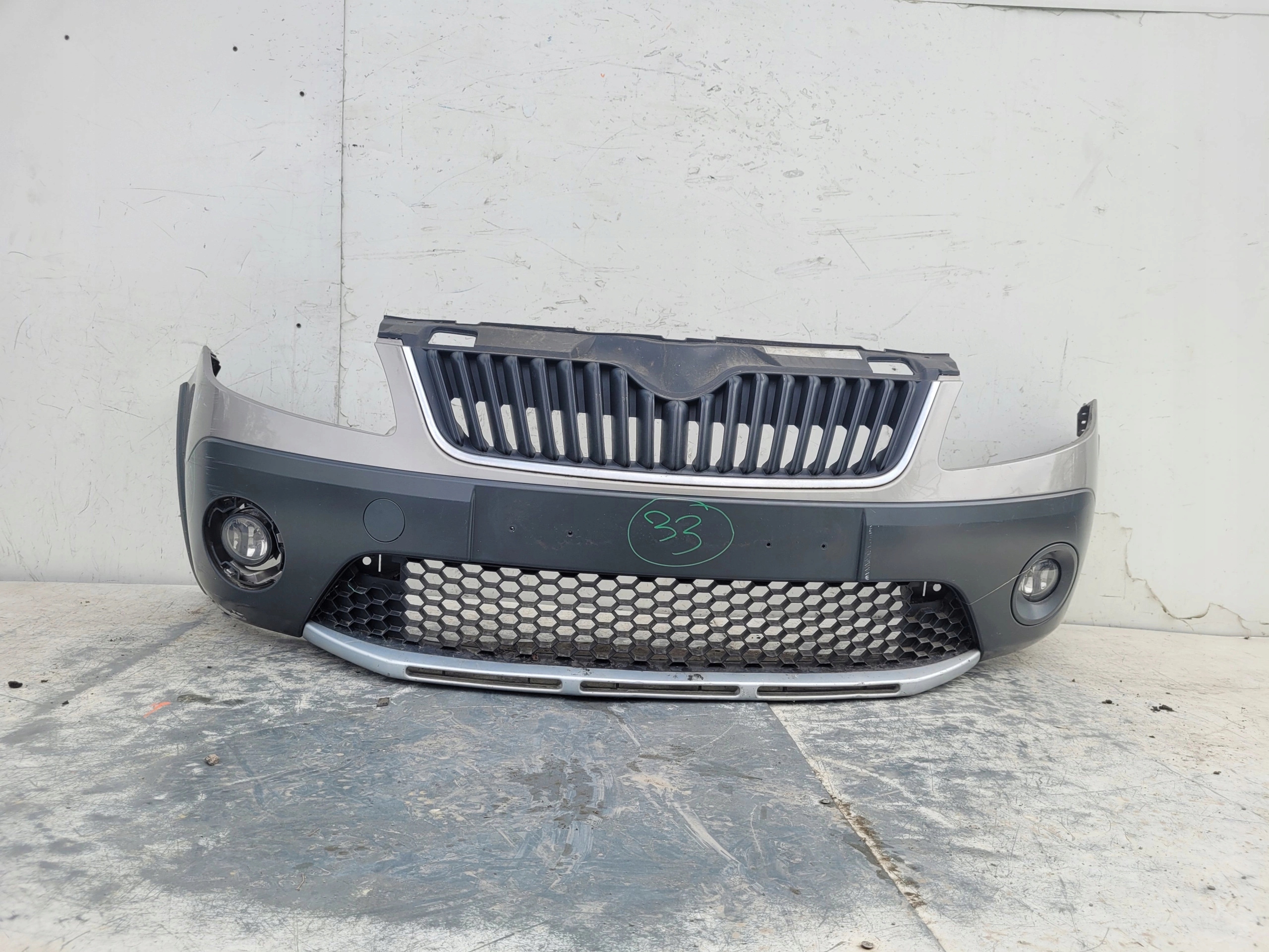 SKODA FABIA II 2 SCOUT LIFT PREDNÝ NÁRAZNÍK