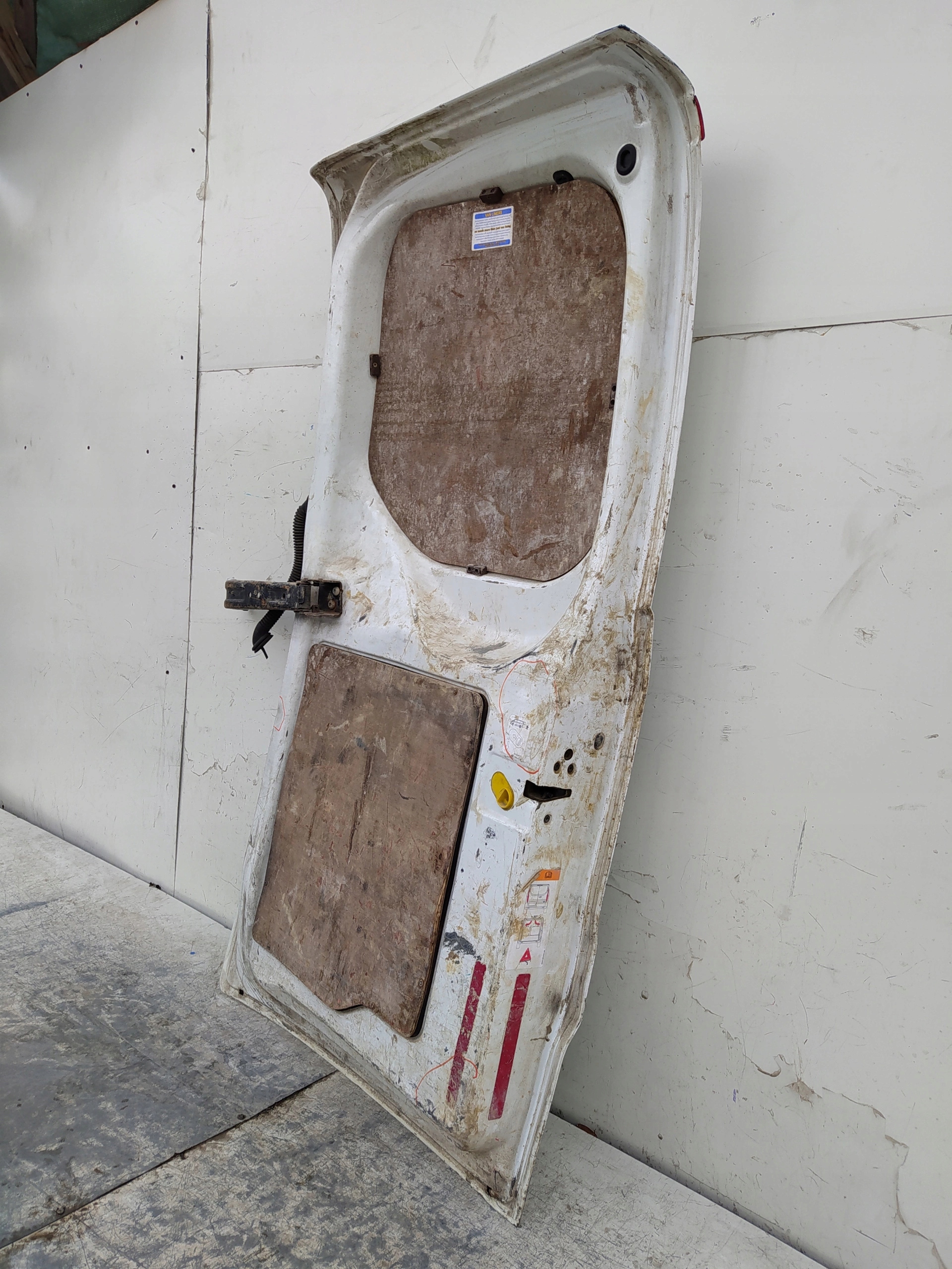 FORD TRANSIT CUSTOM PRAVÉ ZADNÉ KRÍDLOVÉ DVERE