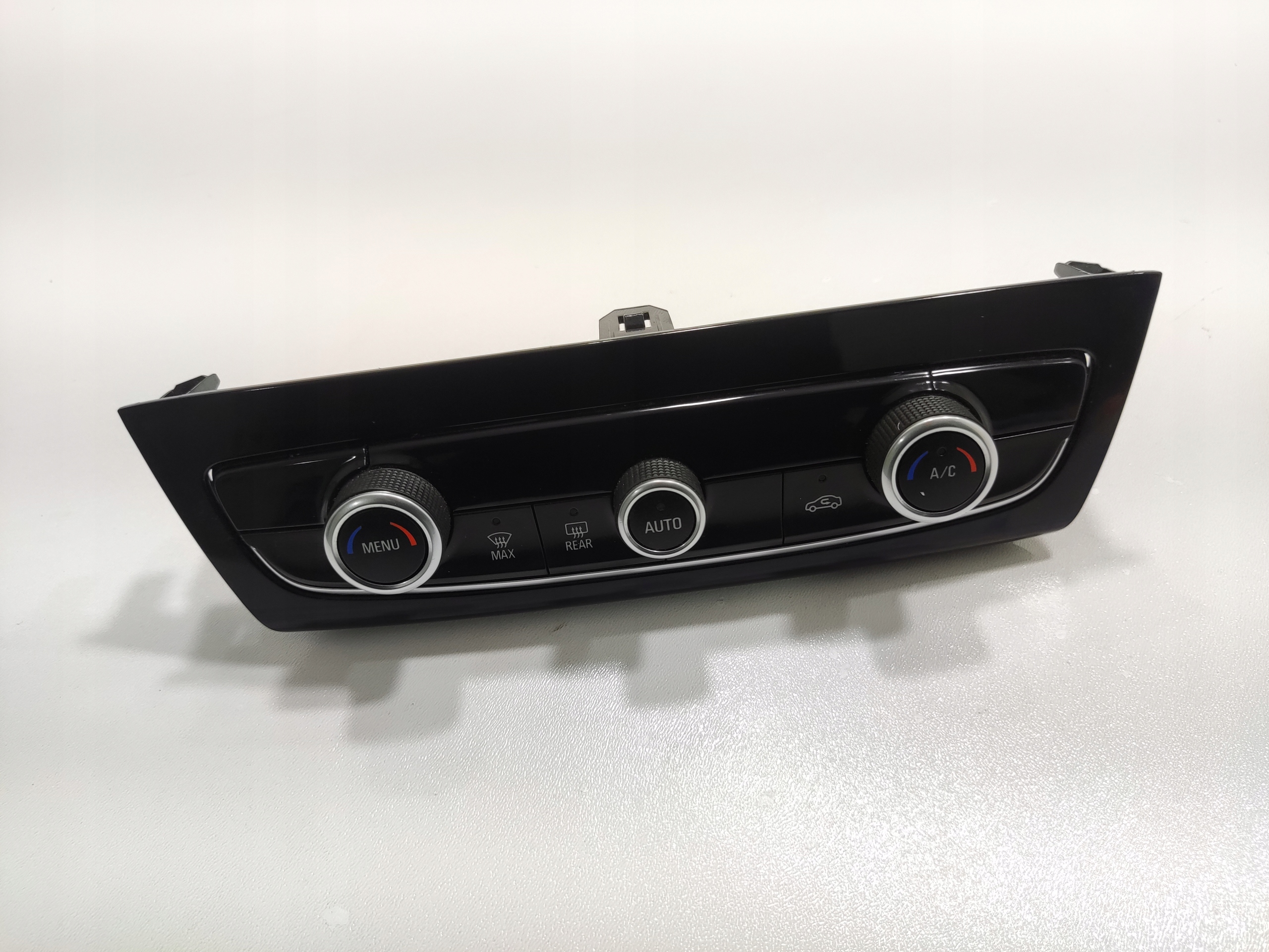 OVLADANIE KURENIA OPEL CORSA E-CORSA F 39185000 2019-2024 EUROPA