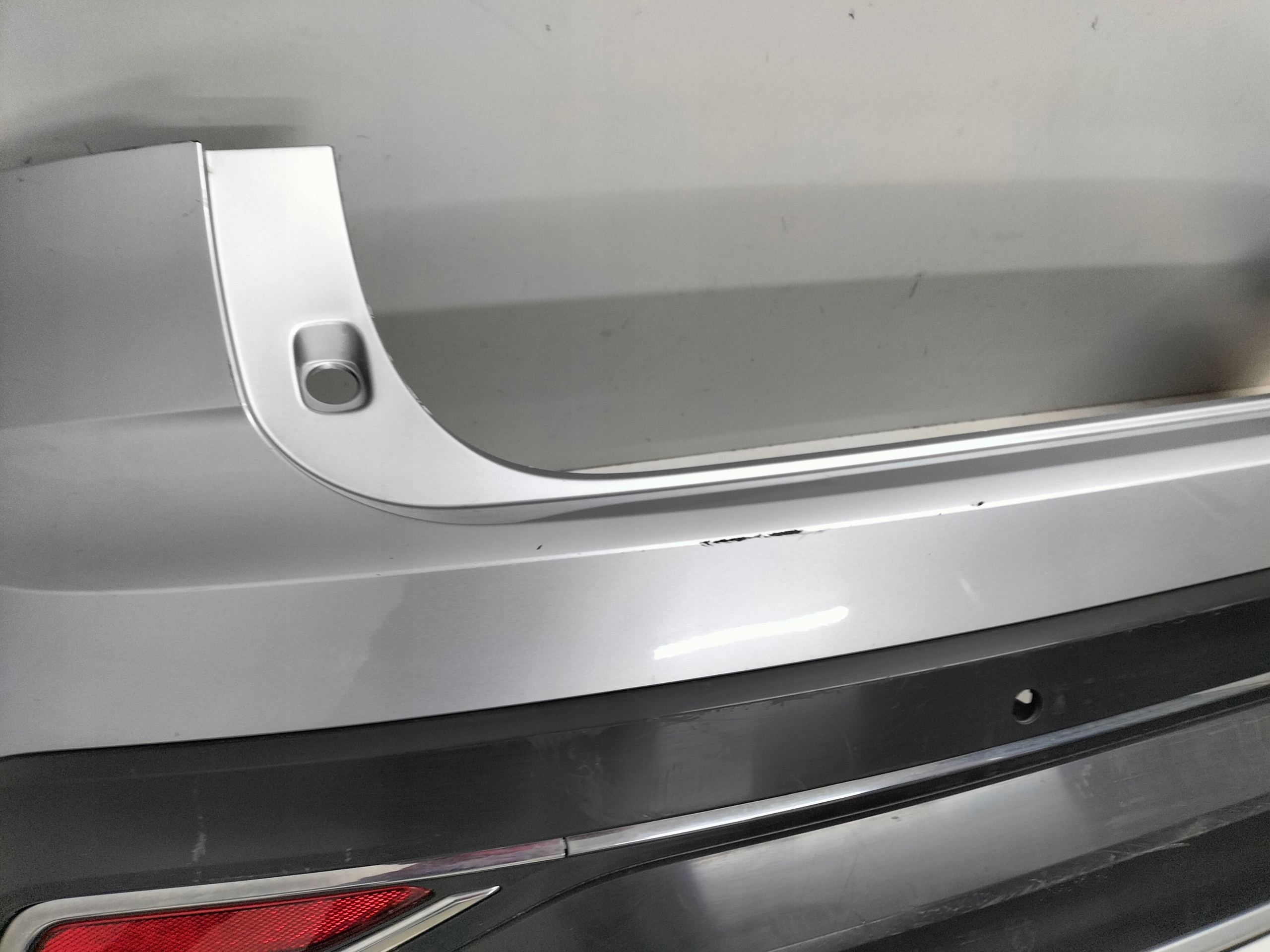 ZADNÝ NÁRAZNÍK VW TAIGO 21-