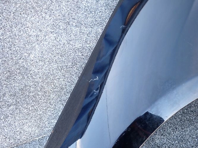 MERCEDES W212 212 E-KLASA ĽAVÝ PREDNÝ BLATNÍK