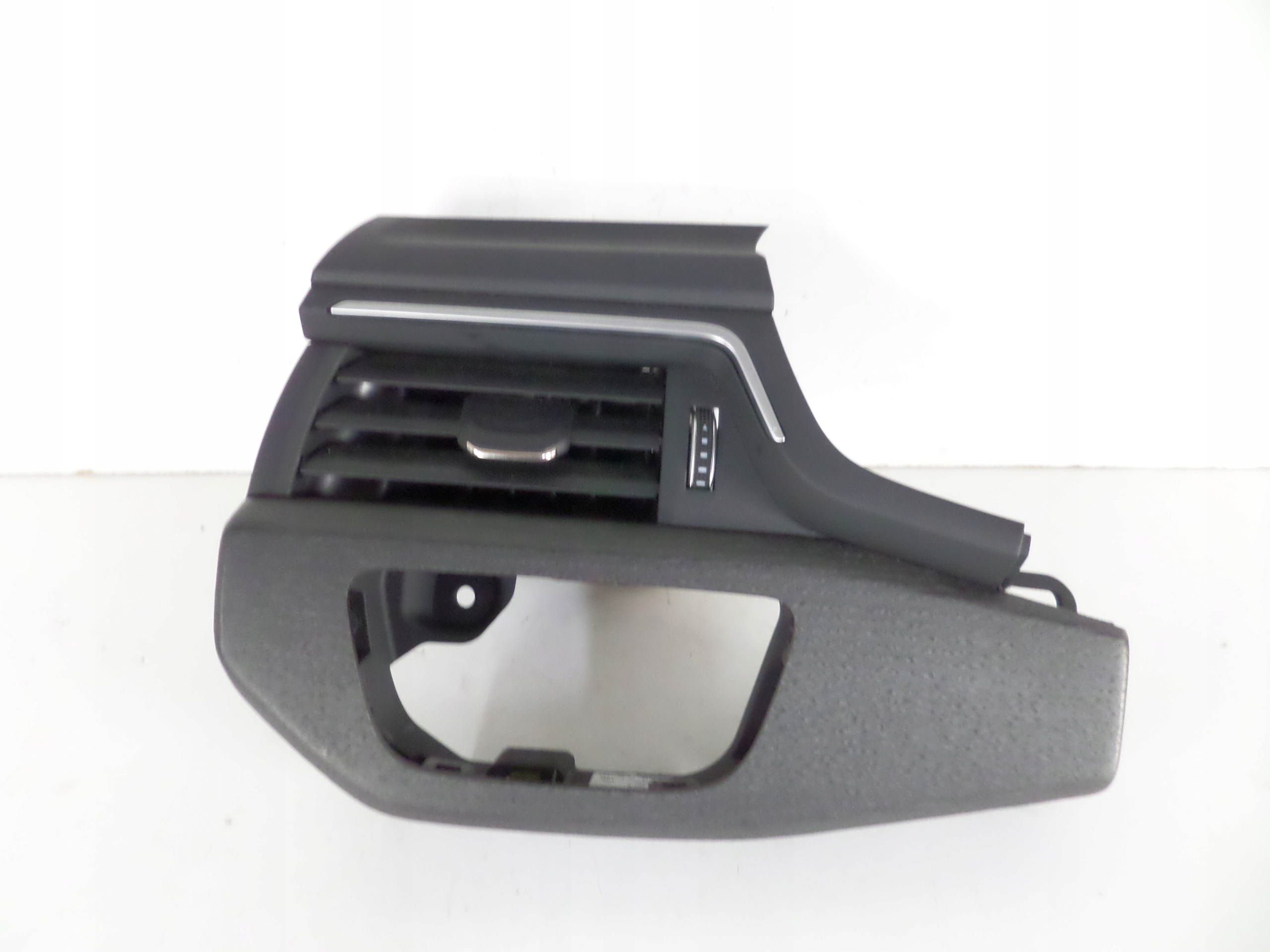 LAVY VYDUCH FUKAR KURENIA AUDI A4 B9 15-
