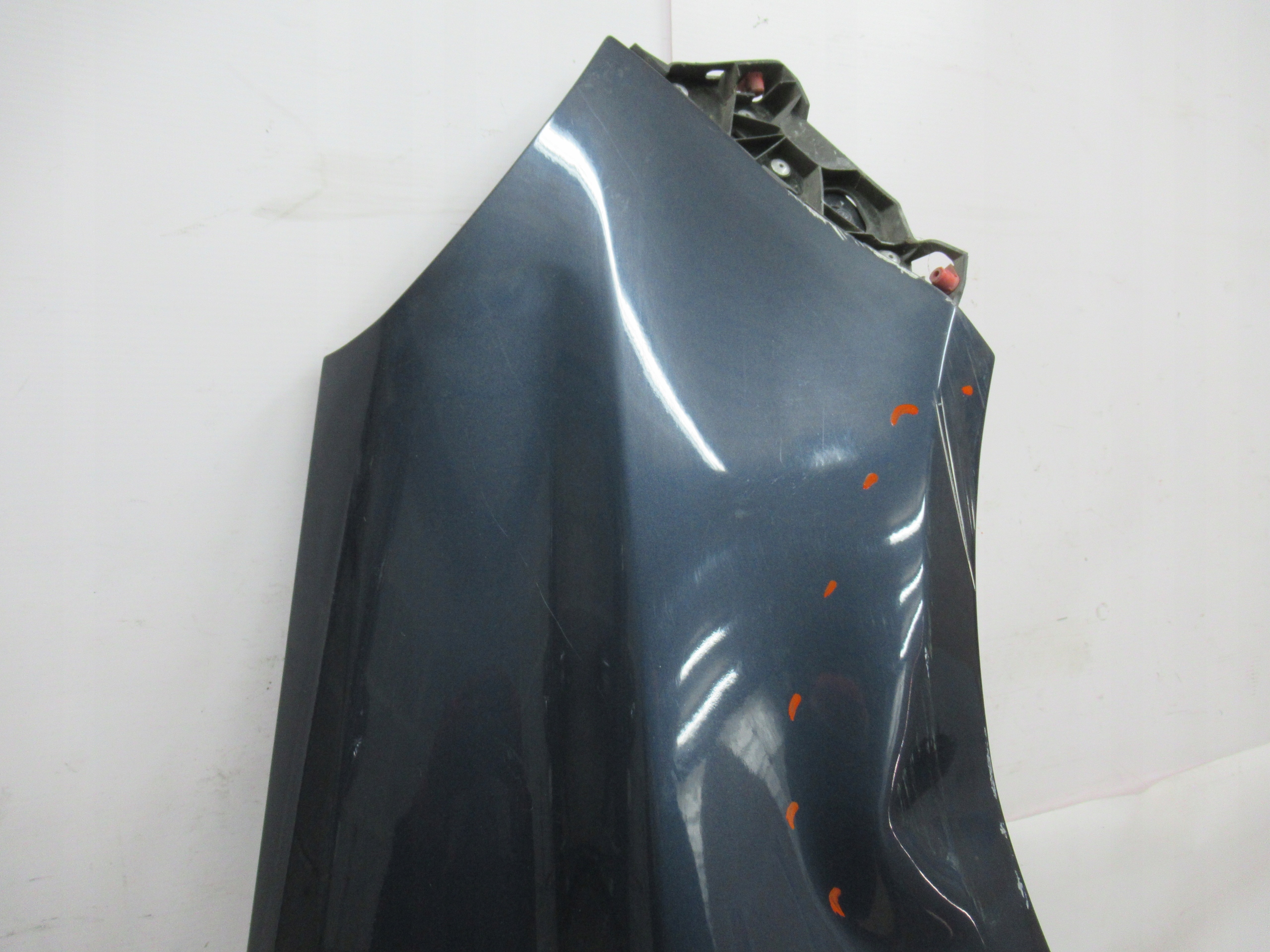 PRAVÝ PREDNÝ BLATNÍK OPEL CORSA D