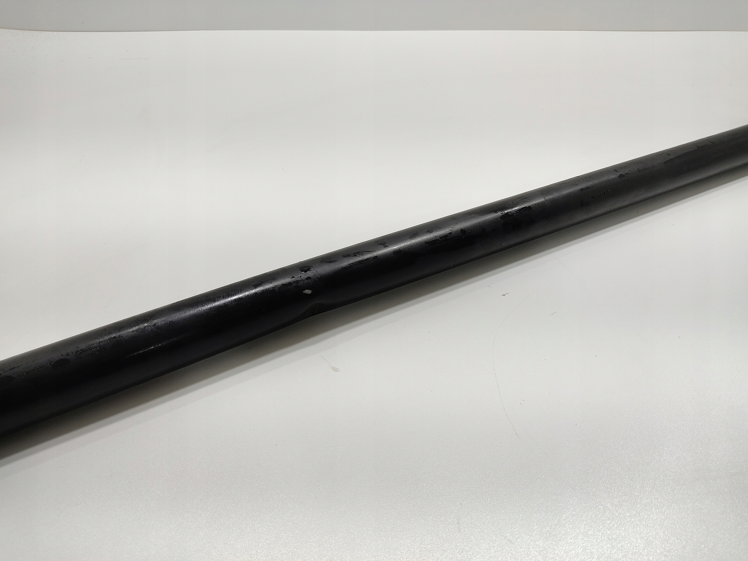 VÝSTUHA POD ZADNÝ NÁRAZNÍK NISSAN NAVARA IV D23 NP300 2015-2022