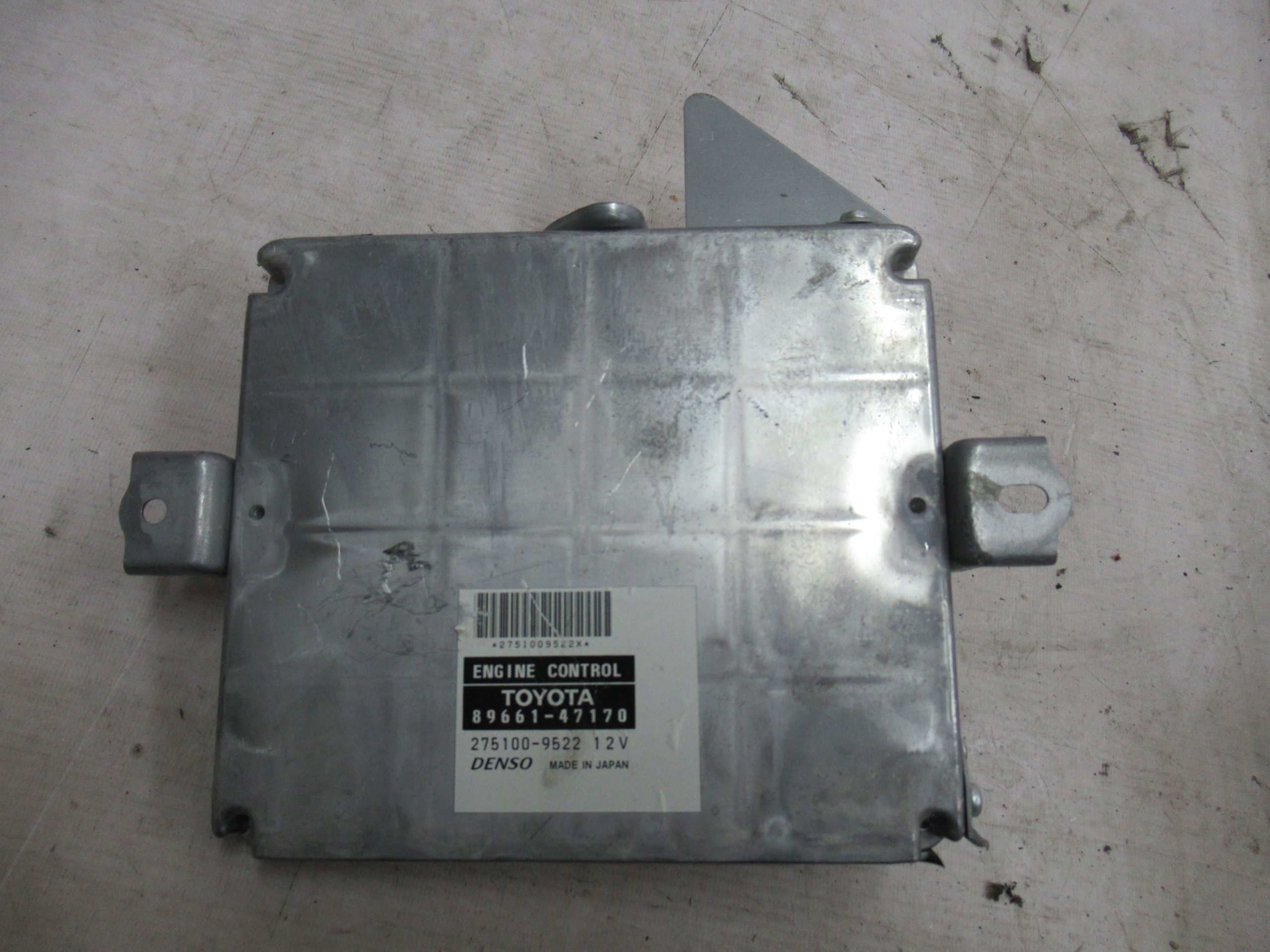 RIADIACA JEDNOTKA MOTORA TOYOTA PRIUS II 1.5