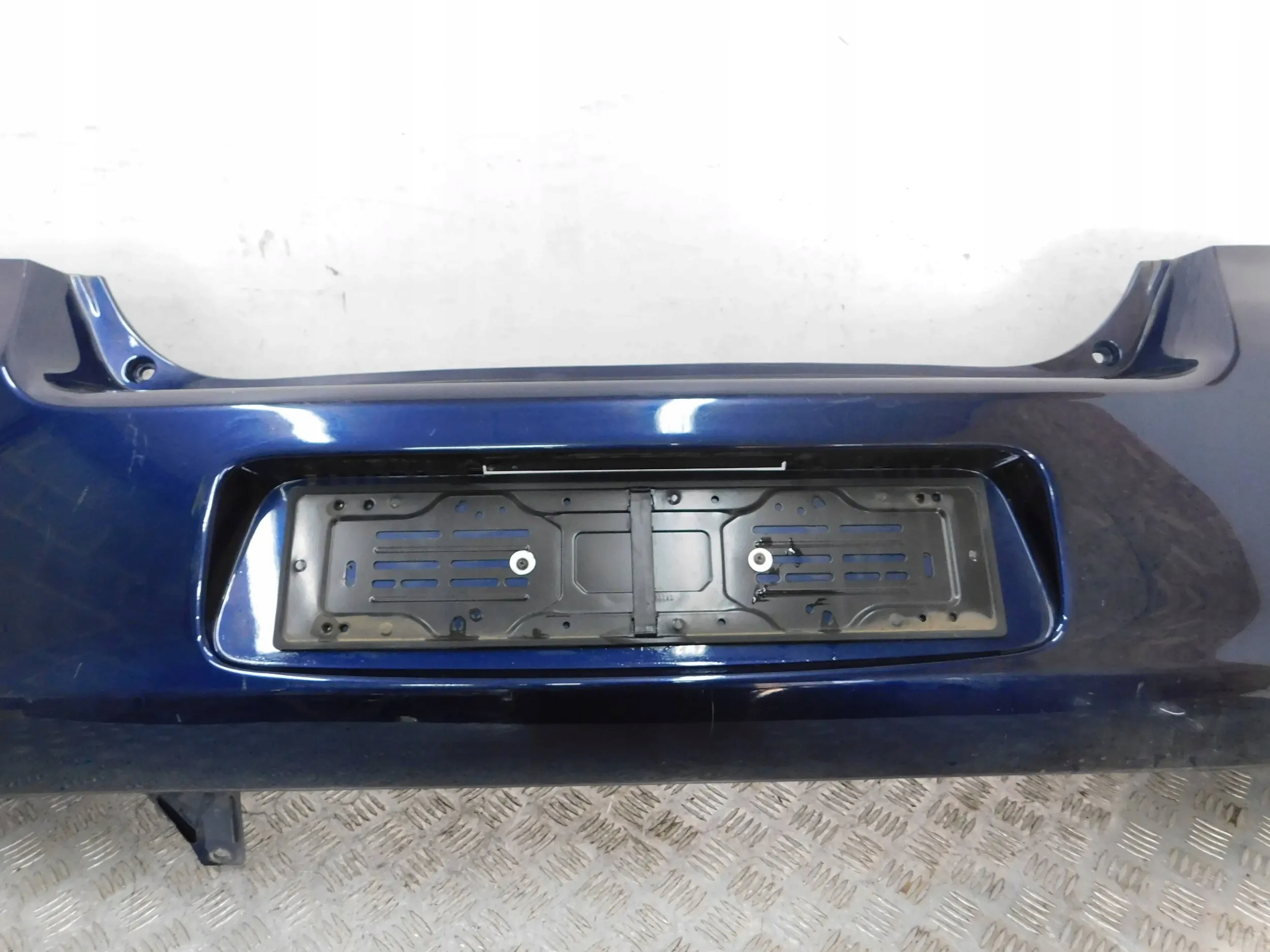 ZADNÝ NÁRAZNÍK TOYOTA YARIS II 2 06-09