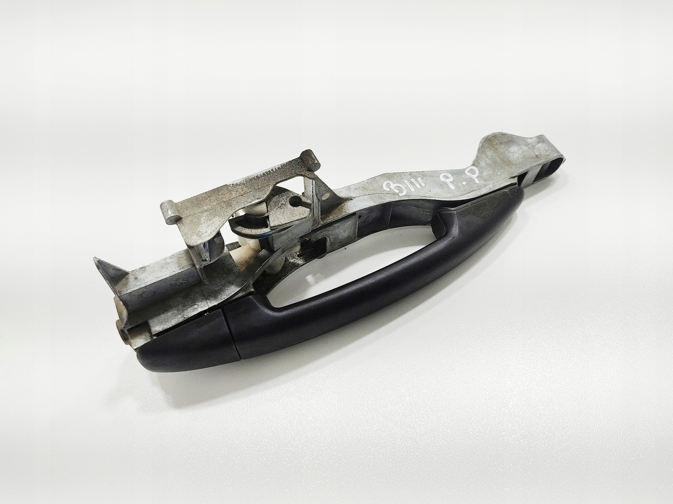 KLUČKA ĽAVÝCH PREDNÝCH DVERÍ BERLINGO III 08-