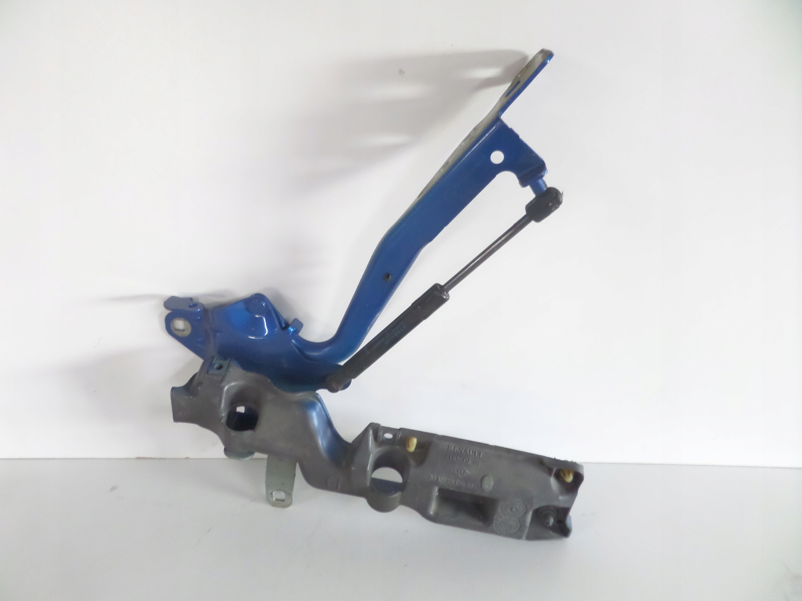 PRAVY PANT PREDNEJ KAPOTY RENAULT SCENIC III 09-
