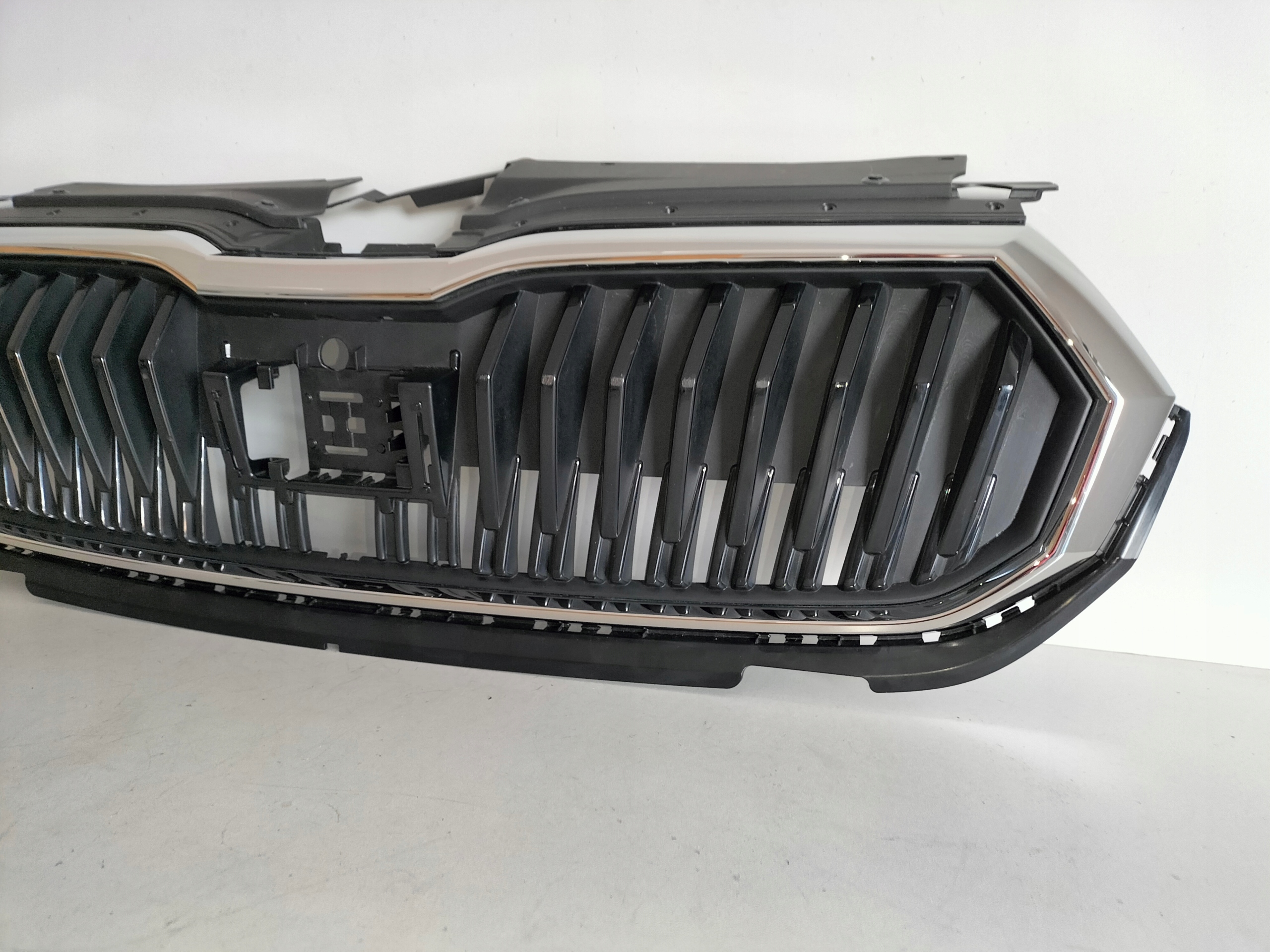 MRIEZKA LISTA SKODA FABIA 4 IV 21-