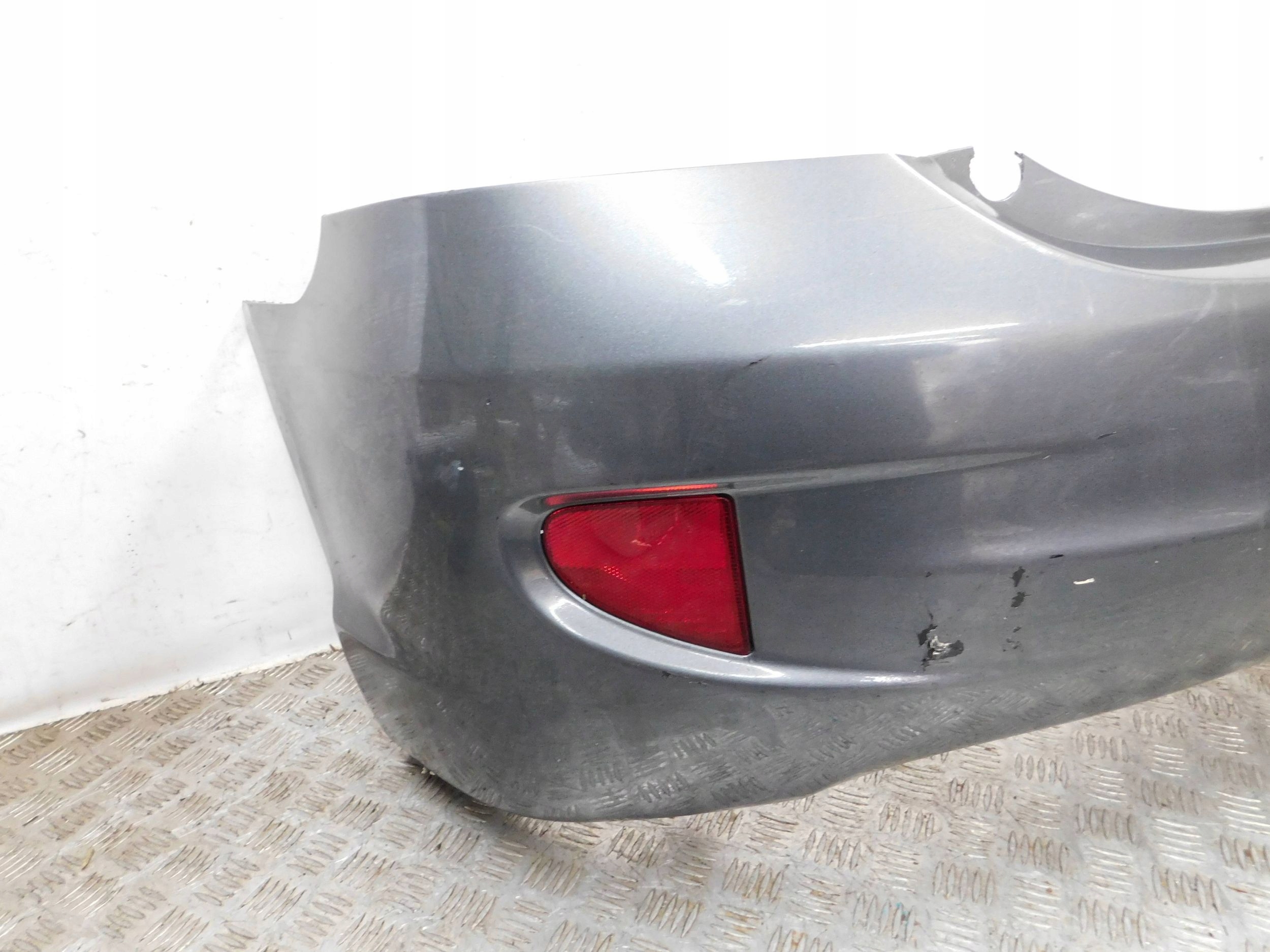 ZADNÝ NÁRAZNÍK HONDA CIVIC VII 5D HB LIFT 04-