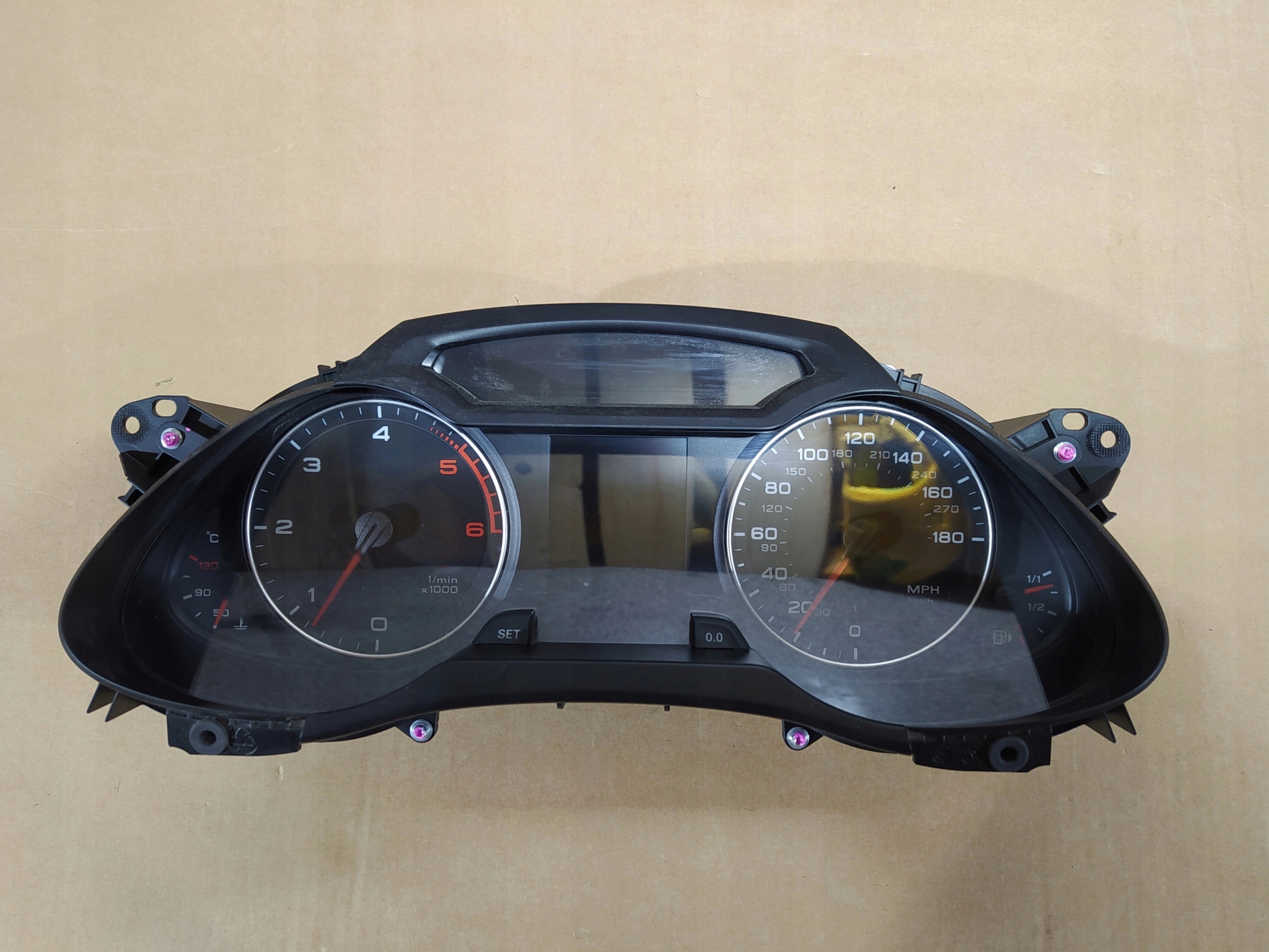 AUDI A4 B8 TACHOMETER BUDIKY 2.0 TDI GB VERZIA 8k0920981d