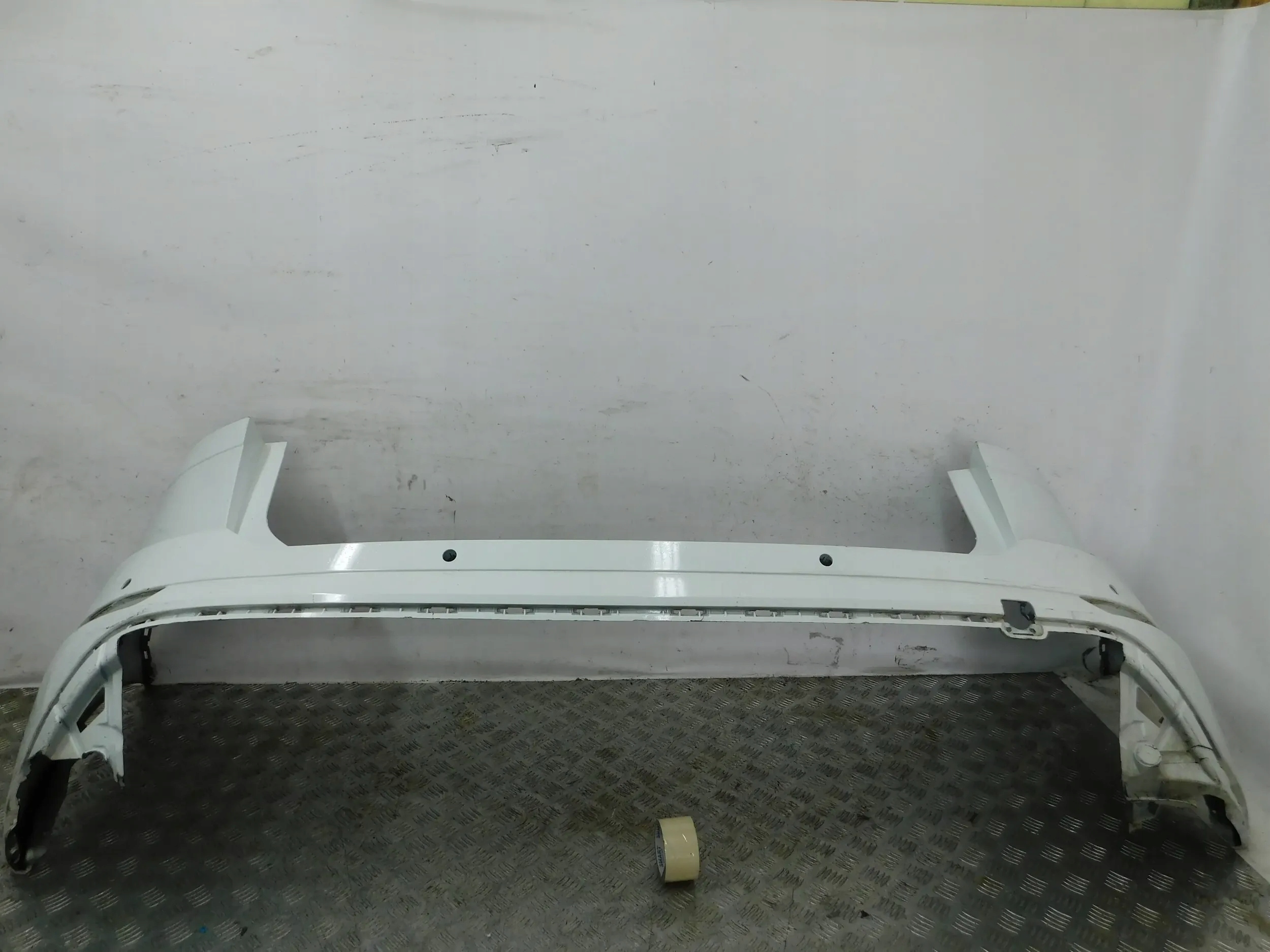 ZADNÝ NÁRAZNÍK VW TOURAN III 15-