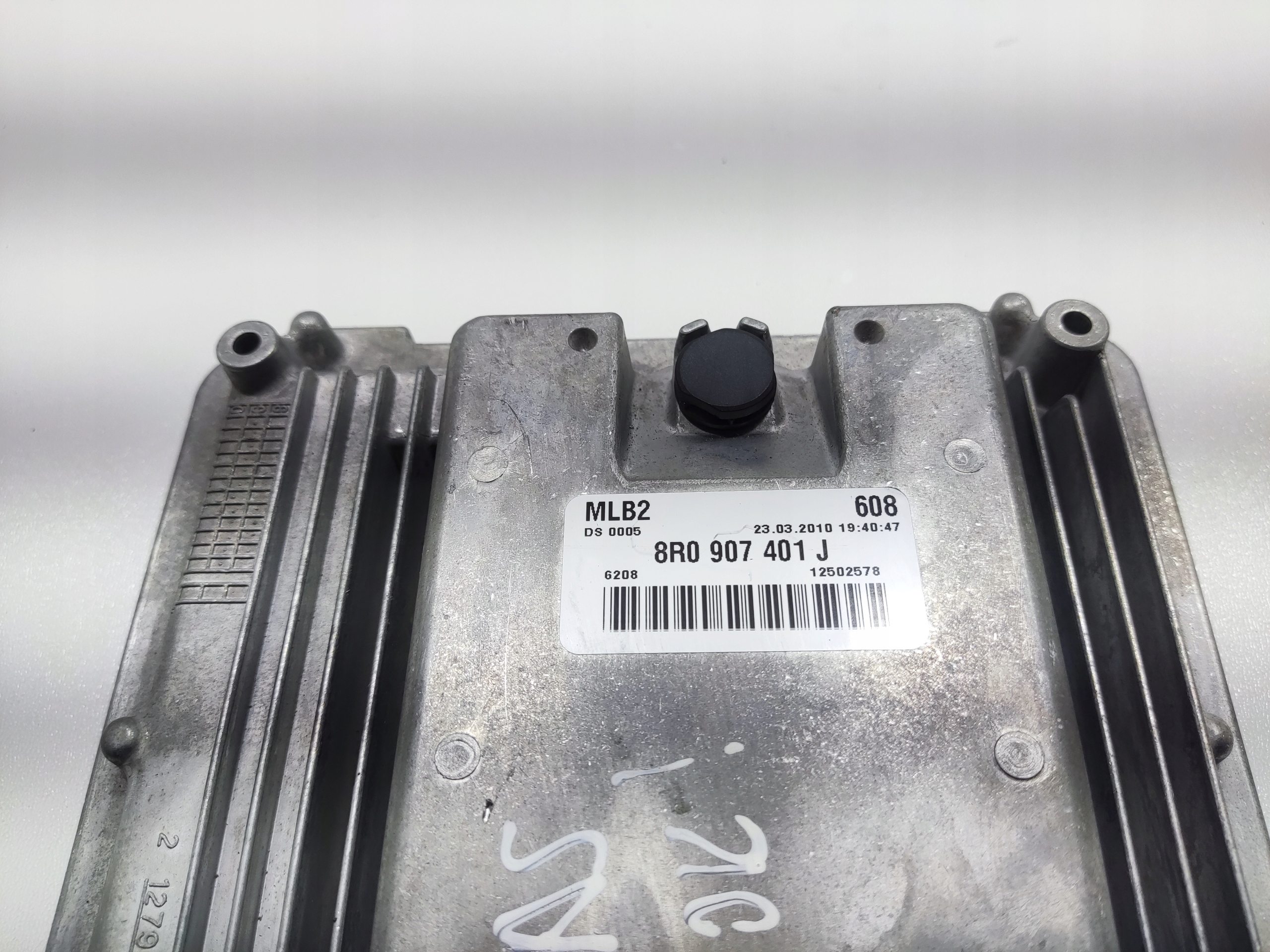 RIADIACA JEDNOTKA MOTORA AUDI A5 I 8T 3.0 TDI 2007-2011 8R0907401J