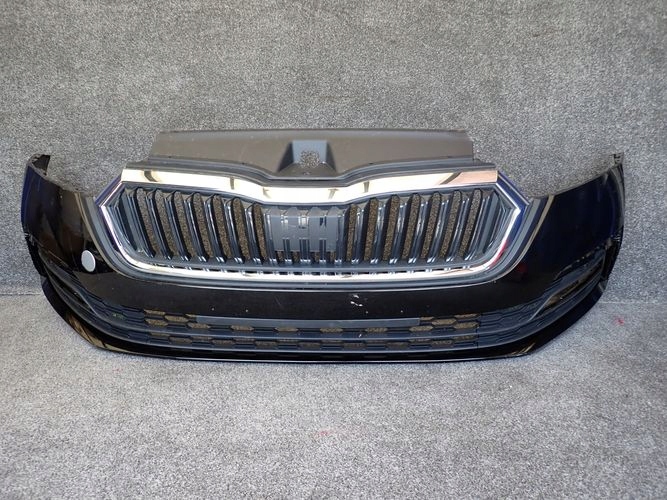 SKODA OCTAVIA IV PREDNÝ NÁRAZNÍK NASÁVANIA VZDUCHU
