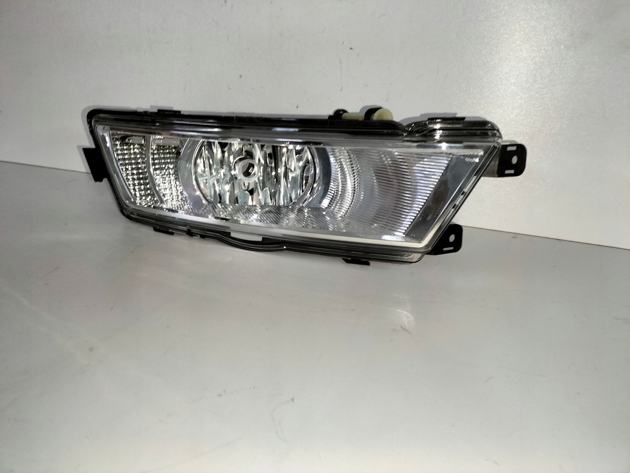 PRAVA HMLOVKA SKODA RAPID 12-17