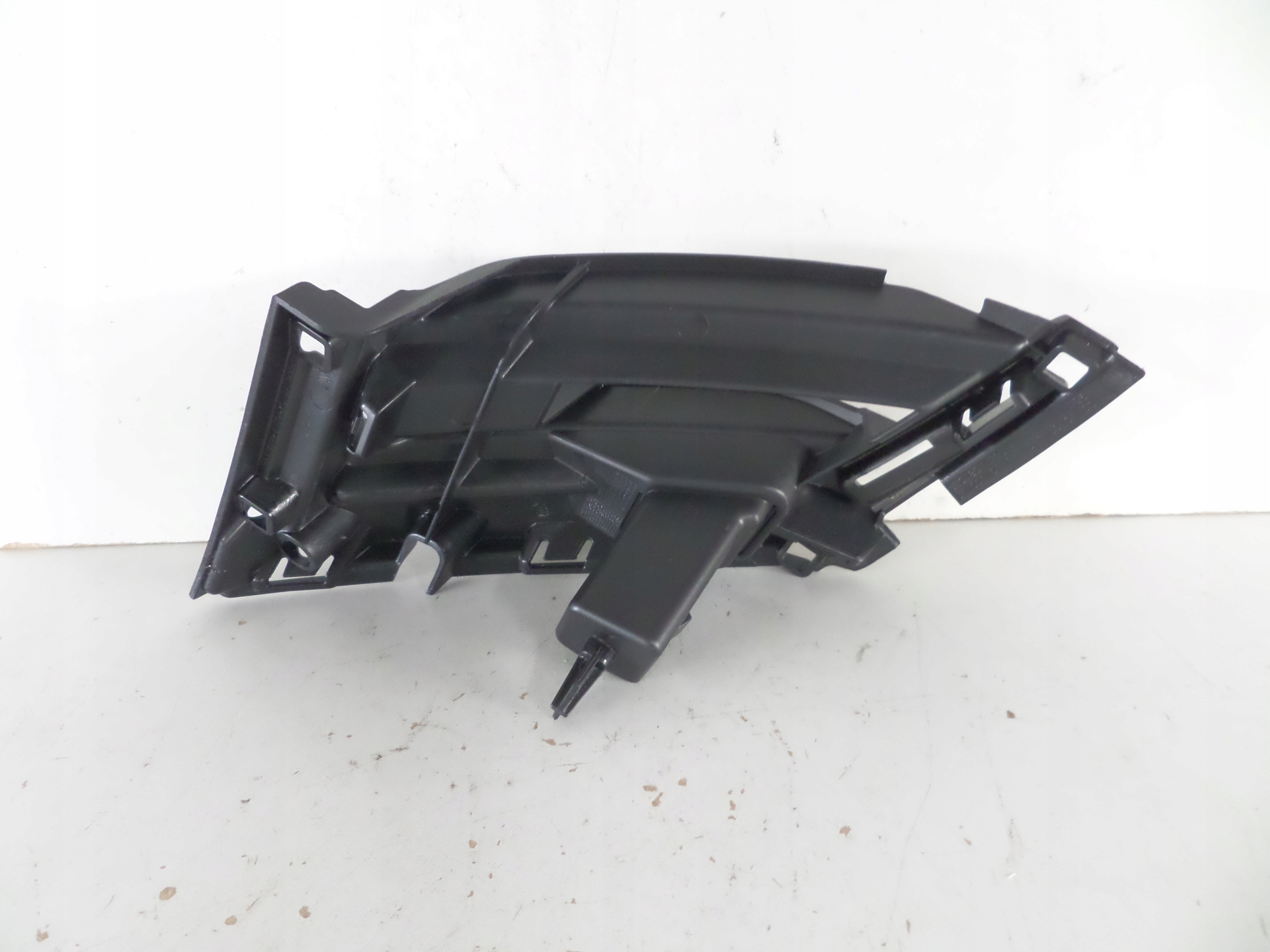 LAVY PREDNY DRZIAK SKODA OCTAVIA III 17-