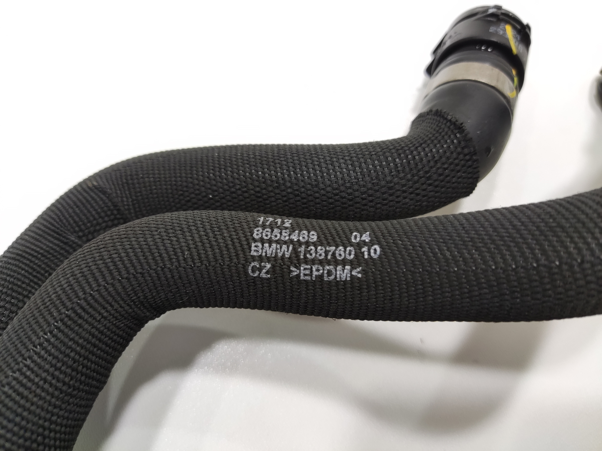 HADICA TRUBKA HADICE  VODY MINI F55 F56 F57 1.5T 2018-2021 8658489