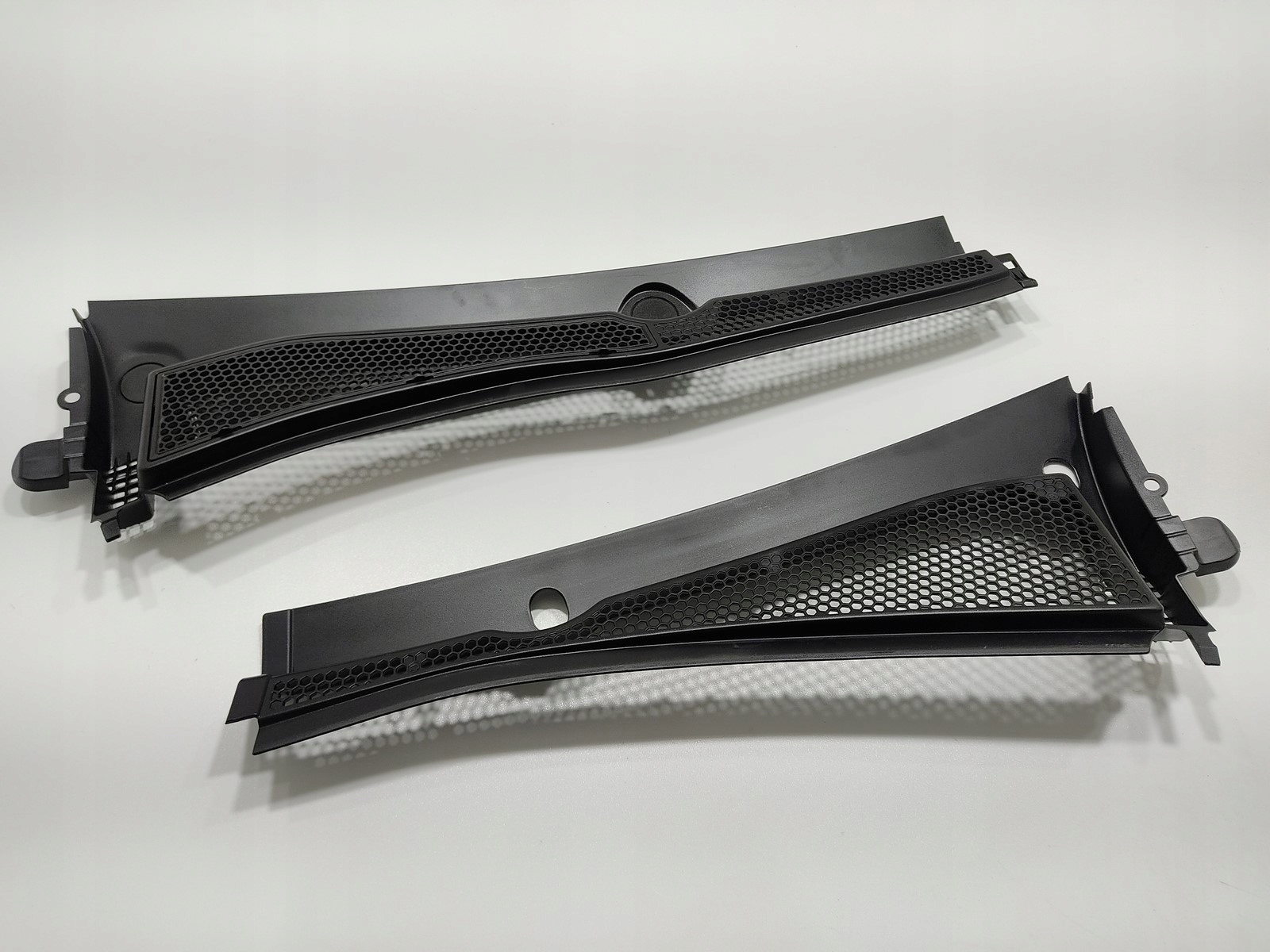 TORPÉDO, PLAST POD STIERAČE – ĽAVÉ PRAVÉ PEUGEOT 2008 I 9673303277 9673303080 2013-2019