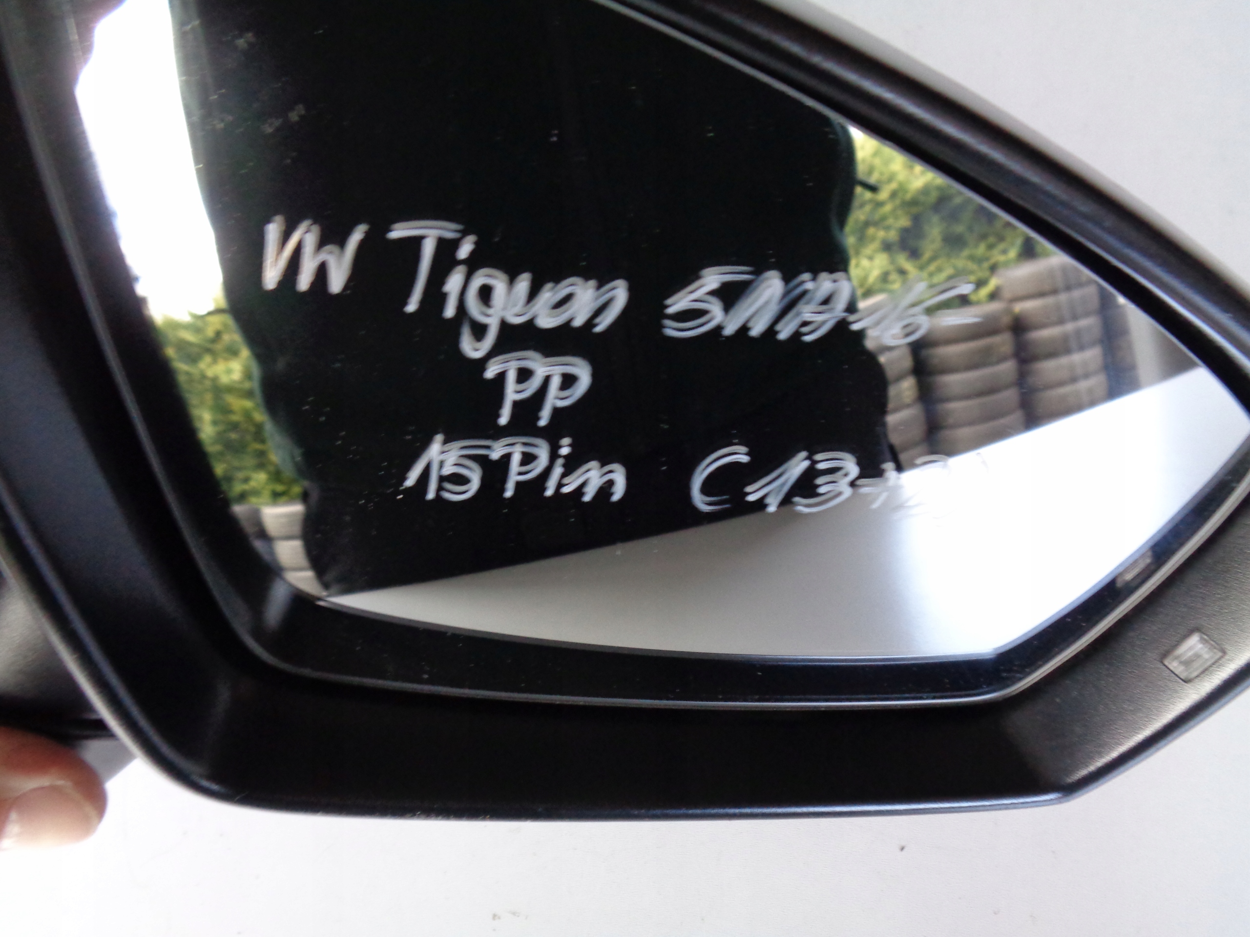 PRAVE ZRKADLO VW TIGUAN 5NA 16- 15 PIN