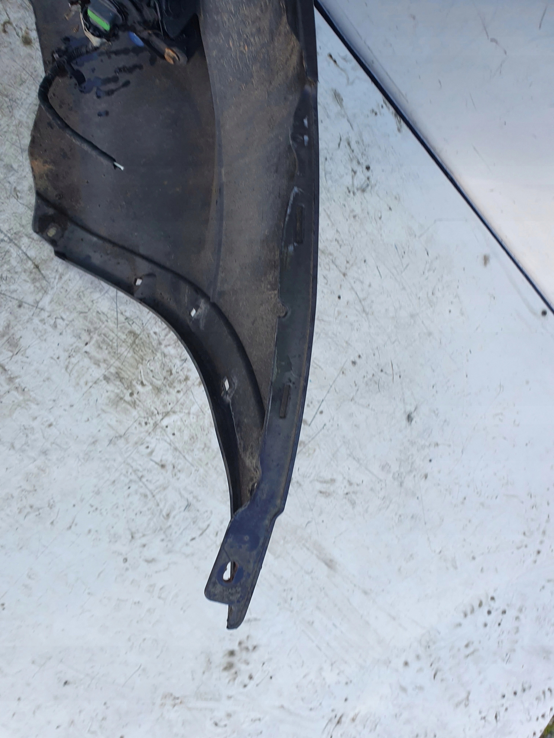 NISSAN J10 QASHQAI PREDNÝ NÁRAZNÍK