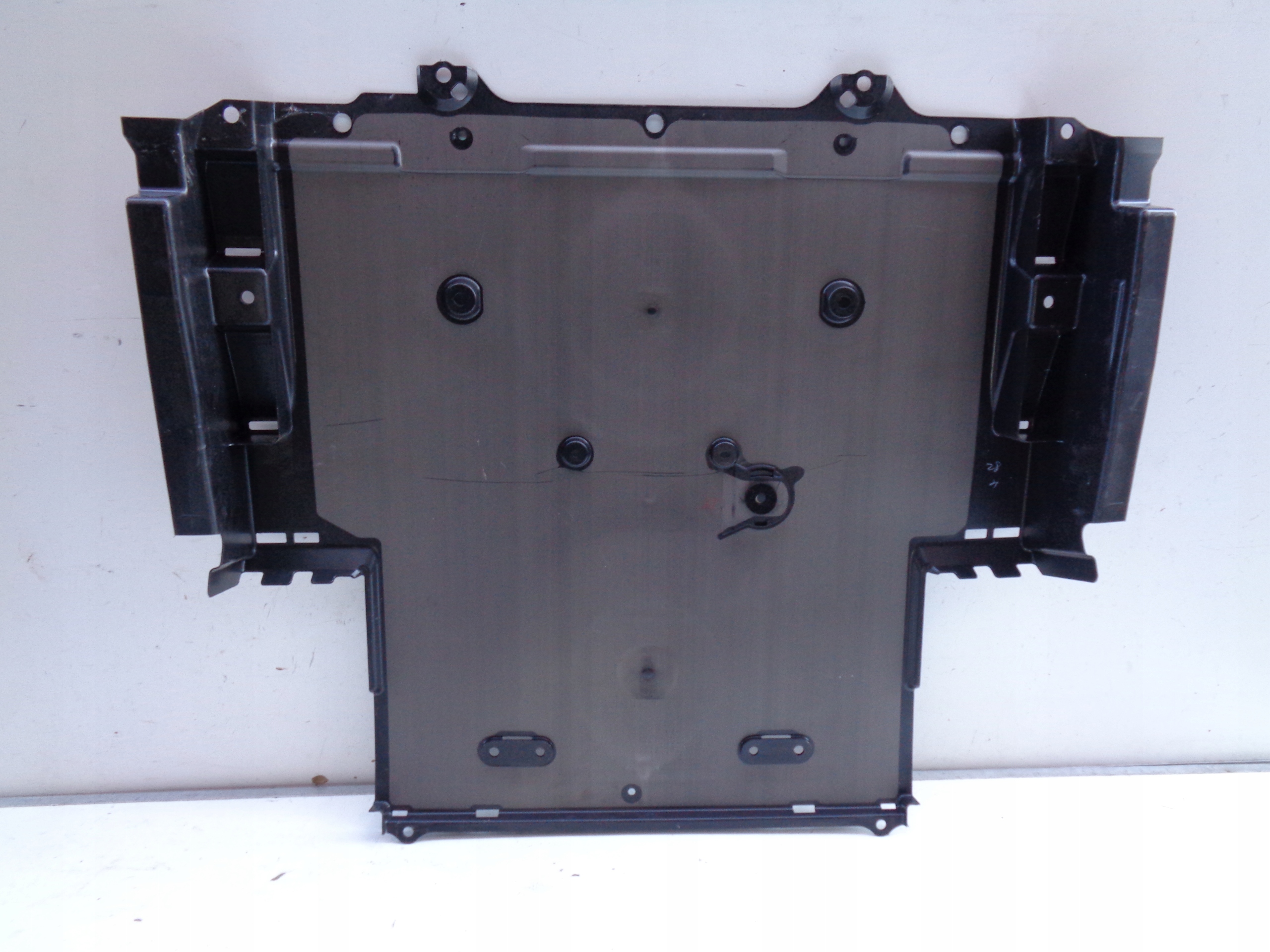 NOVA KRYT PODVOZKU MITSUBISHI I-MIEV