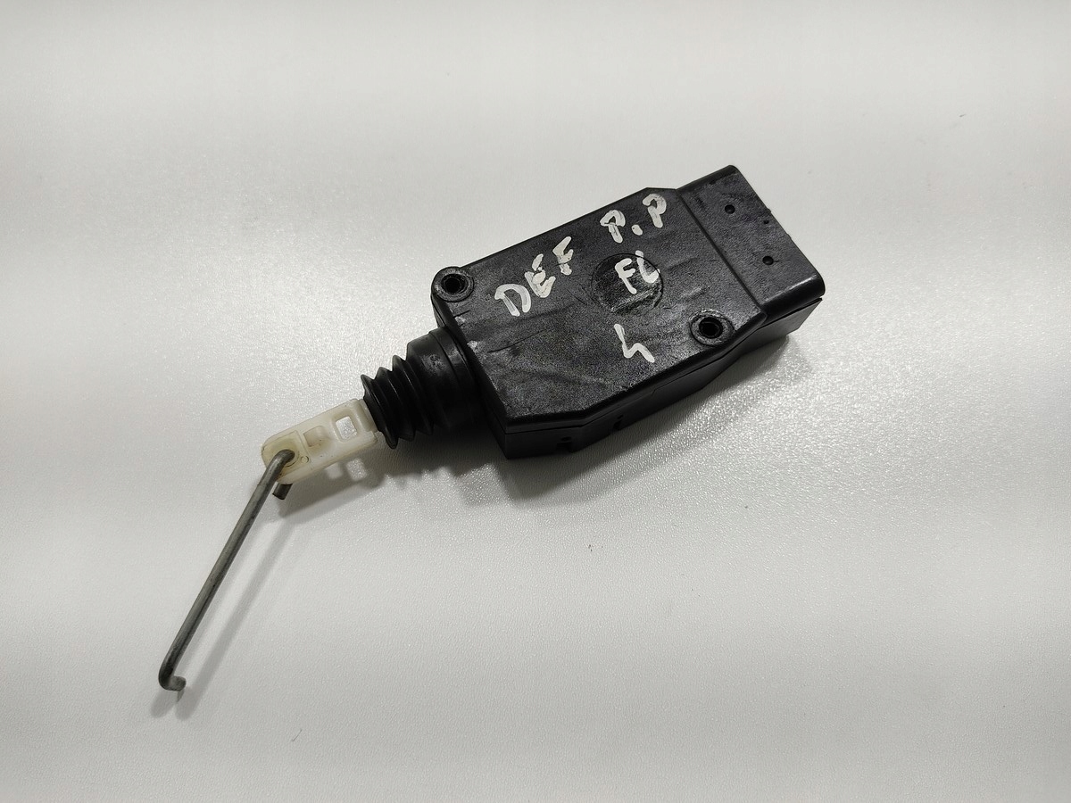 MODUL CENTRÁLNEHO ZAMYKANIA PRAVÝCH PREDNÝCH DVERÍ LAND ROVER DEFENDER