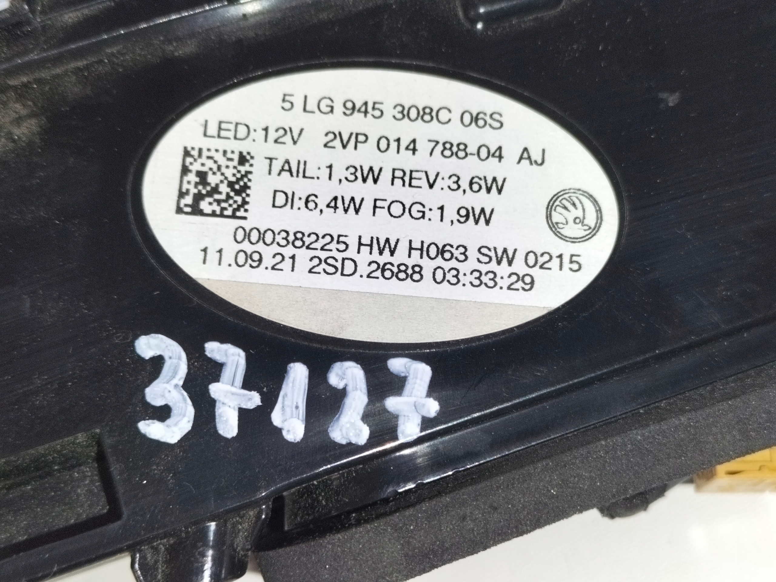 PRAVE ZADNE SVETLO SKODA ENYAQ 21- LED