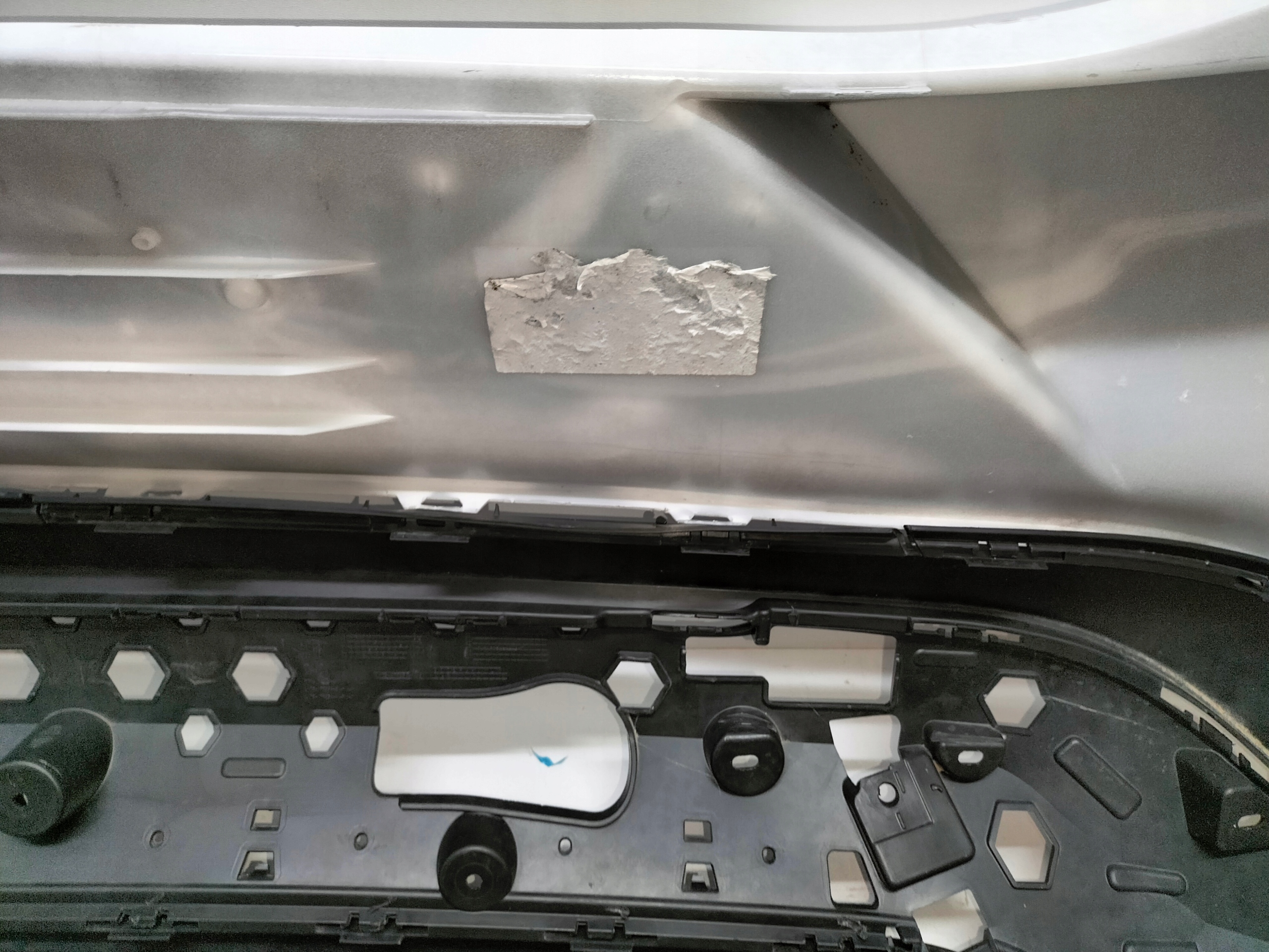 ZADNÝ NÁRAZNÍK FORD PUMA MK2 19-