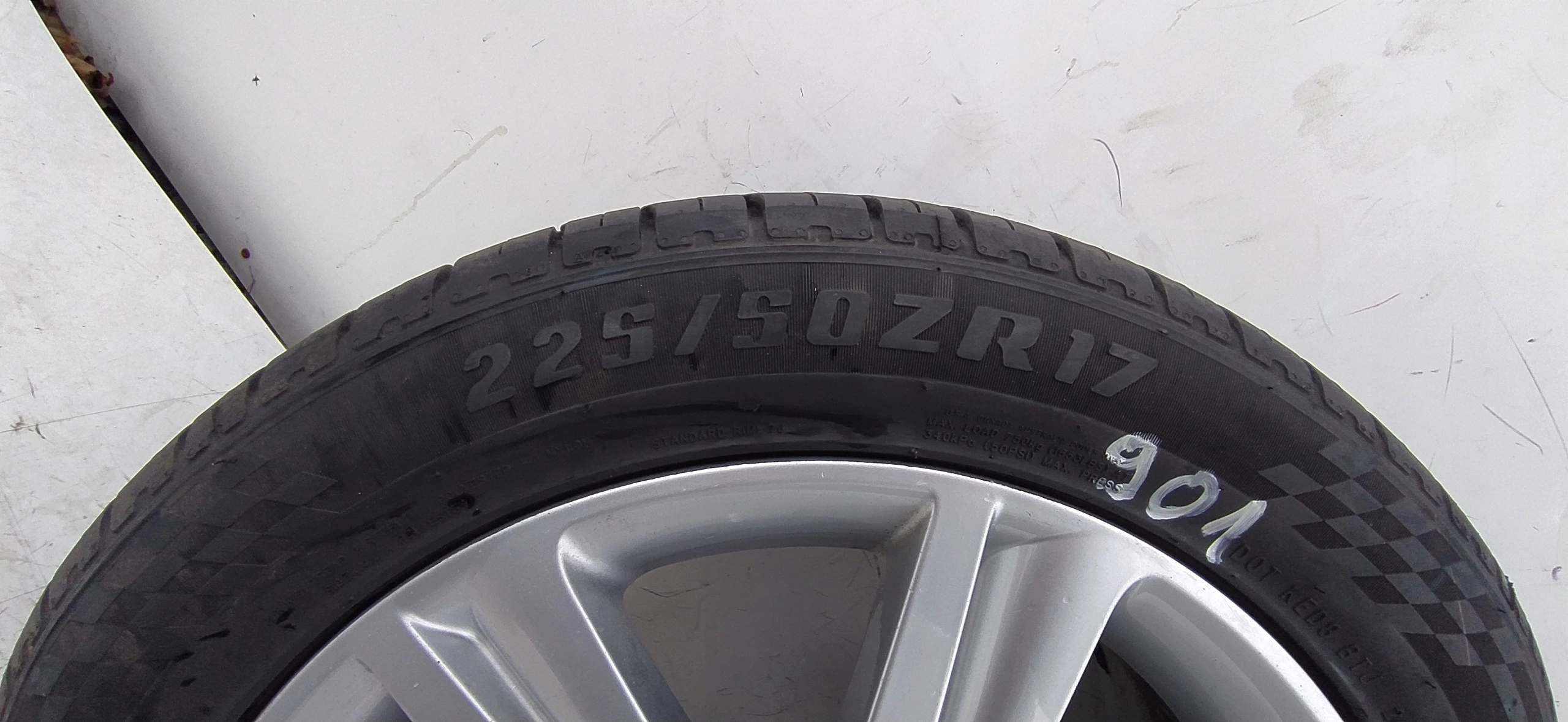 AUDI A4 B8 KOLESA 17“ 8K0601025CR