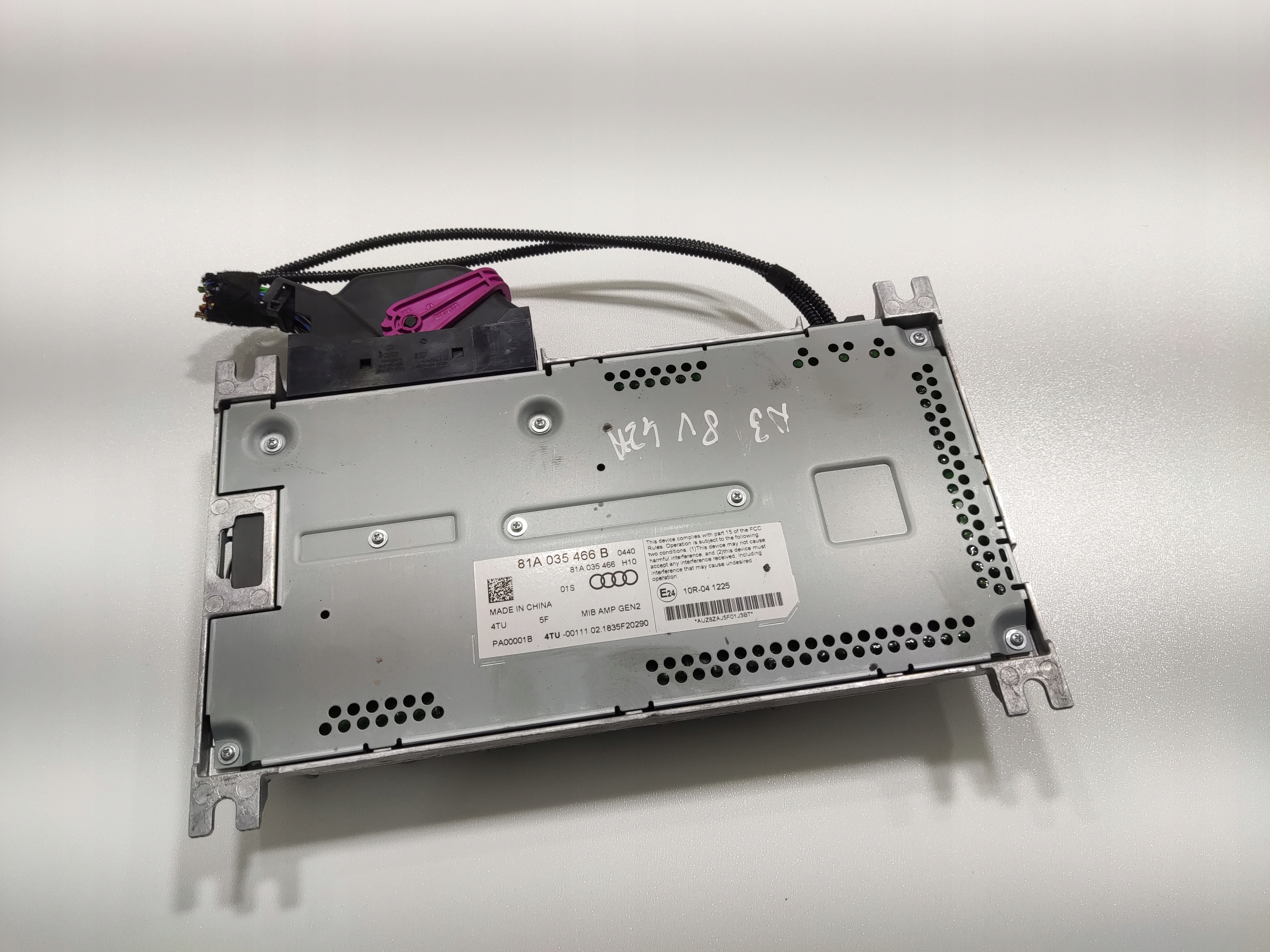 ZOSILŇOVAČ RÁDIA AUDIO AUDI A3 8V BANG OLUFSEN 81A035466B 2016-2019 LIFT